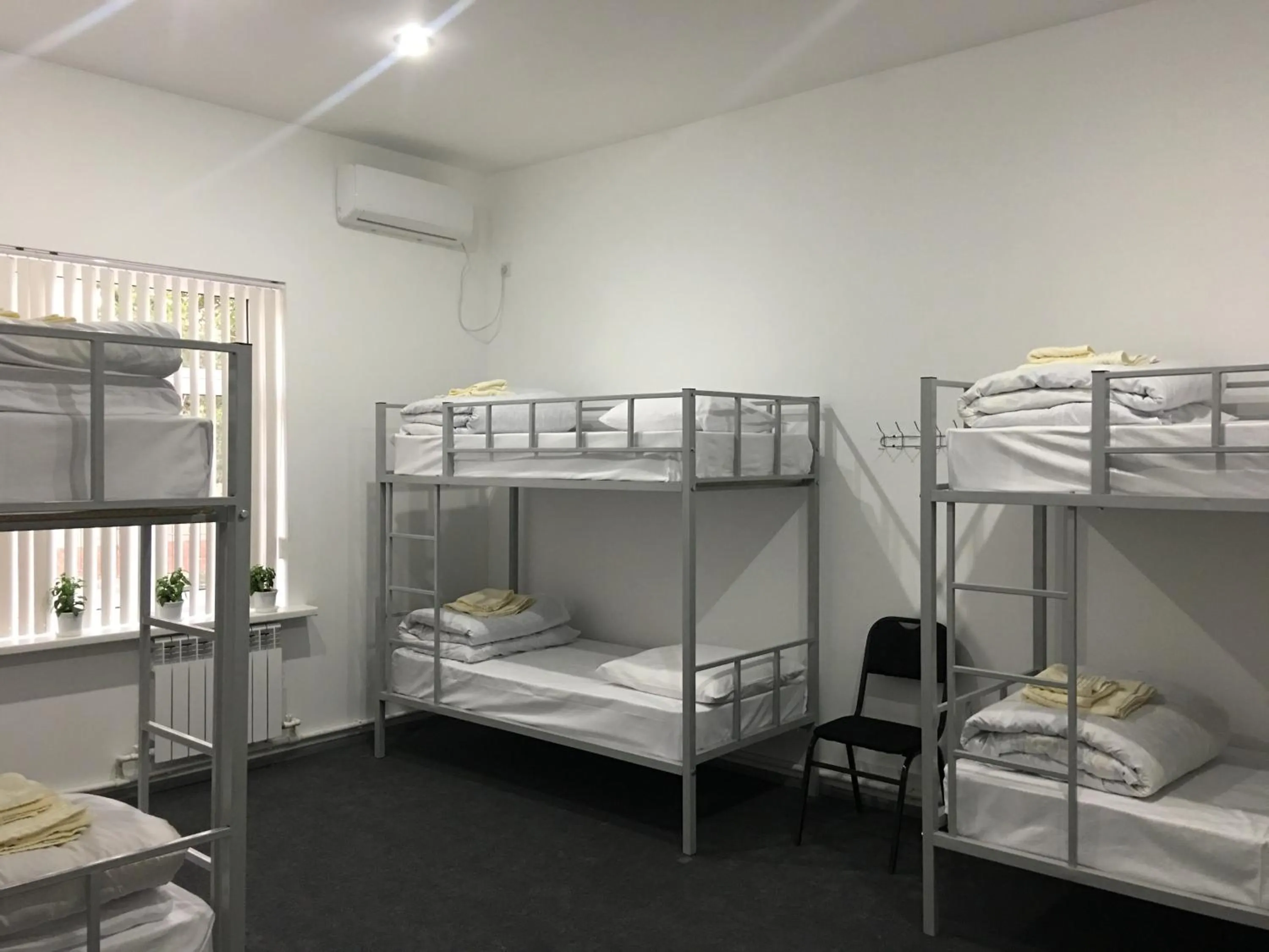 bunk bed in Jules Verne Hostel