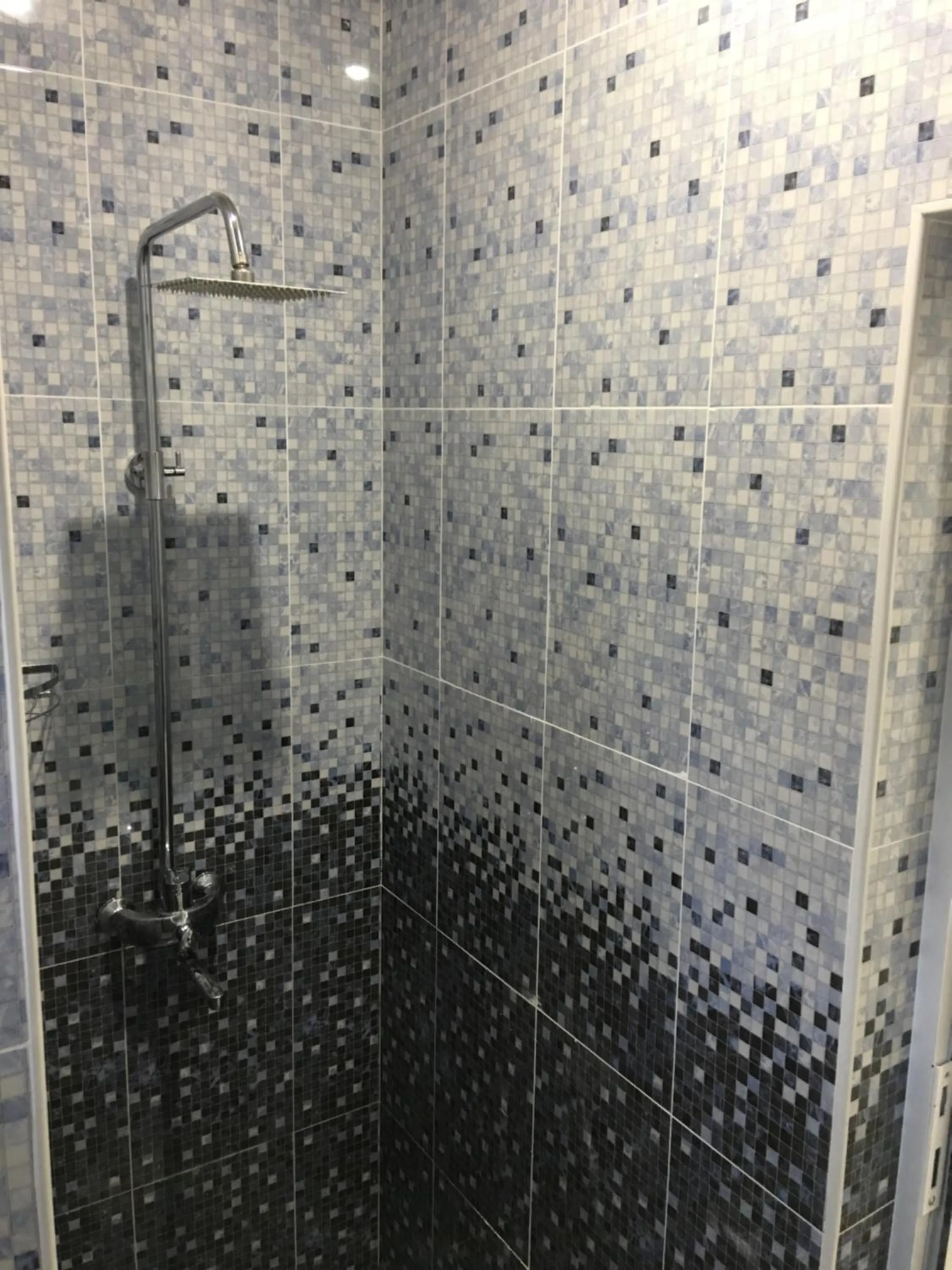 Shower in Jules Verne Hostel