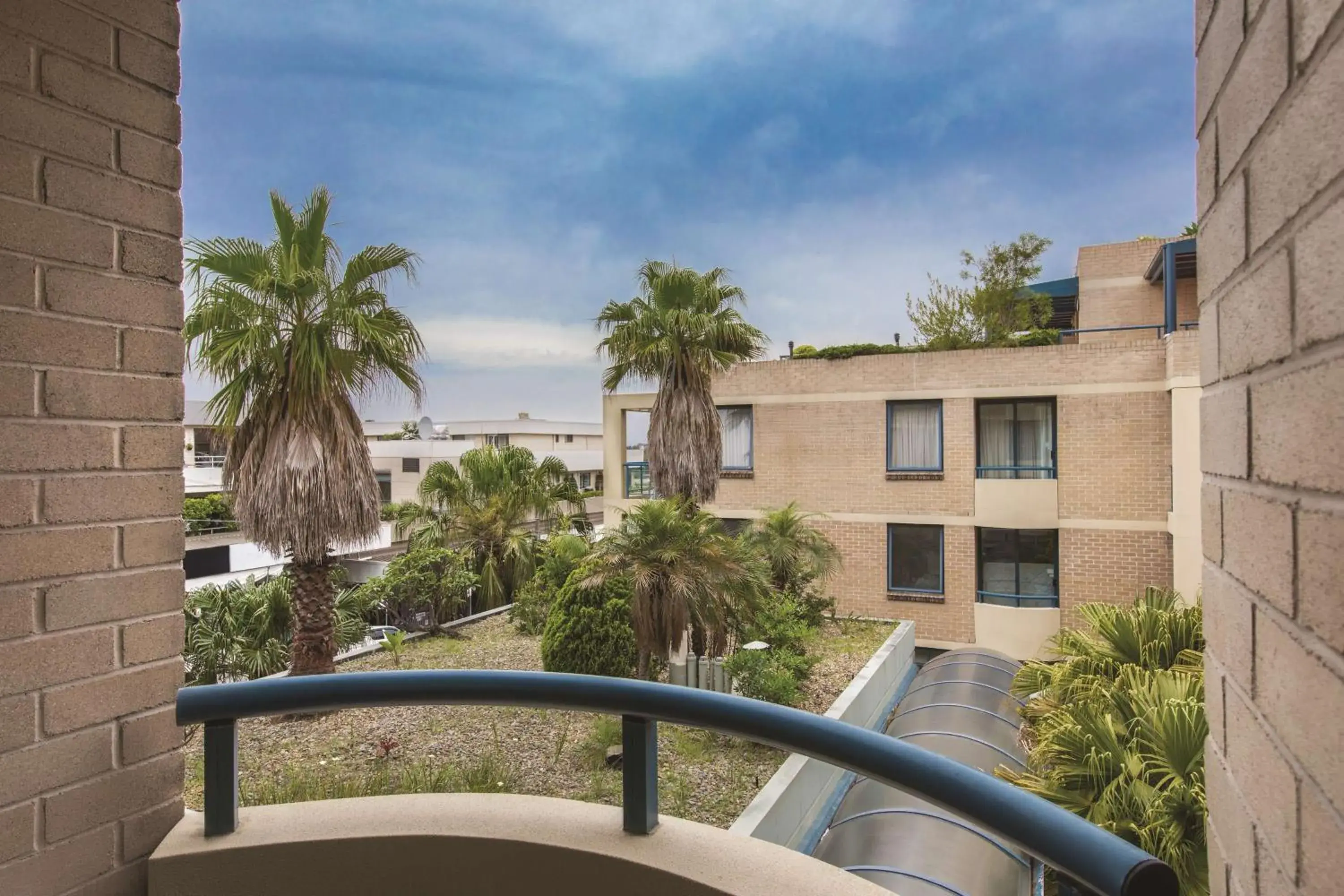 Garden in Adina Apartment Hotel Coogee Sydney Garden in Adina Apartment Hotel Coogee Sydney