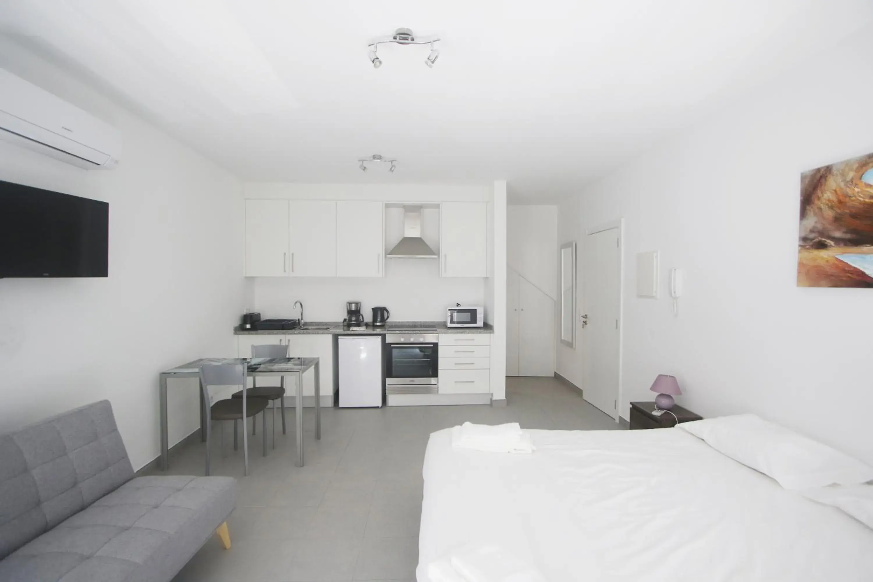 Bedroom, Bed in Guest House Lovely Swan Bedroom, Bed in Guest House Lovely Swan