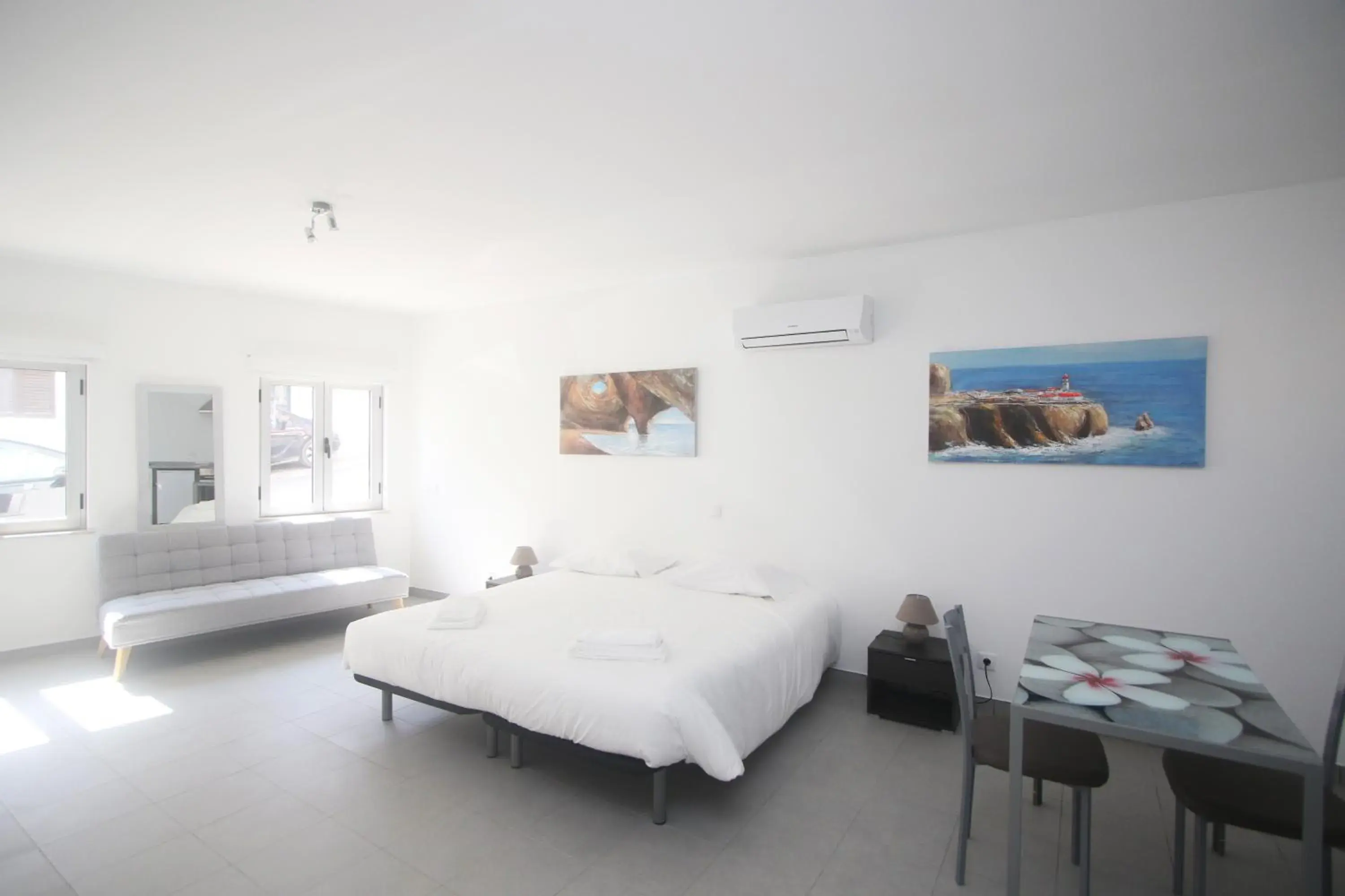 Bedroom, Bed in Guest House Lovely Swan Bedroom, Bed in Guest House Lovely Swan