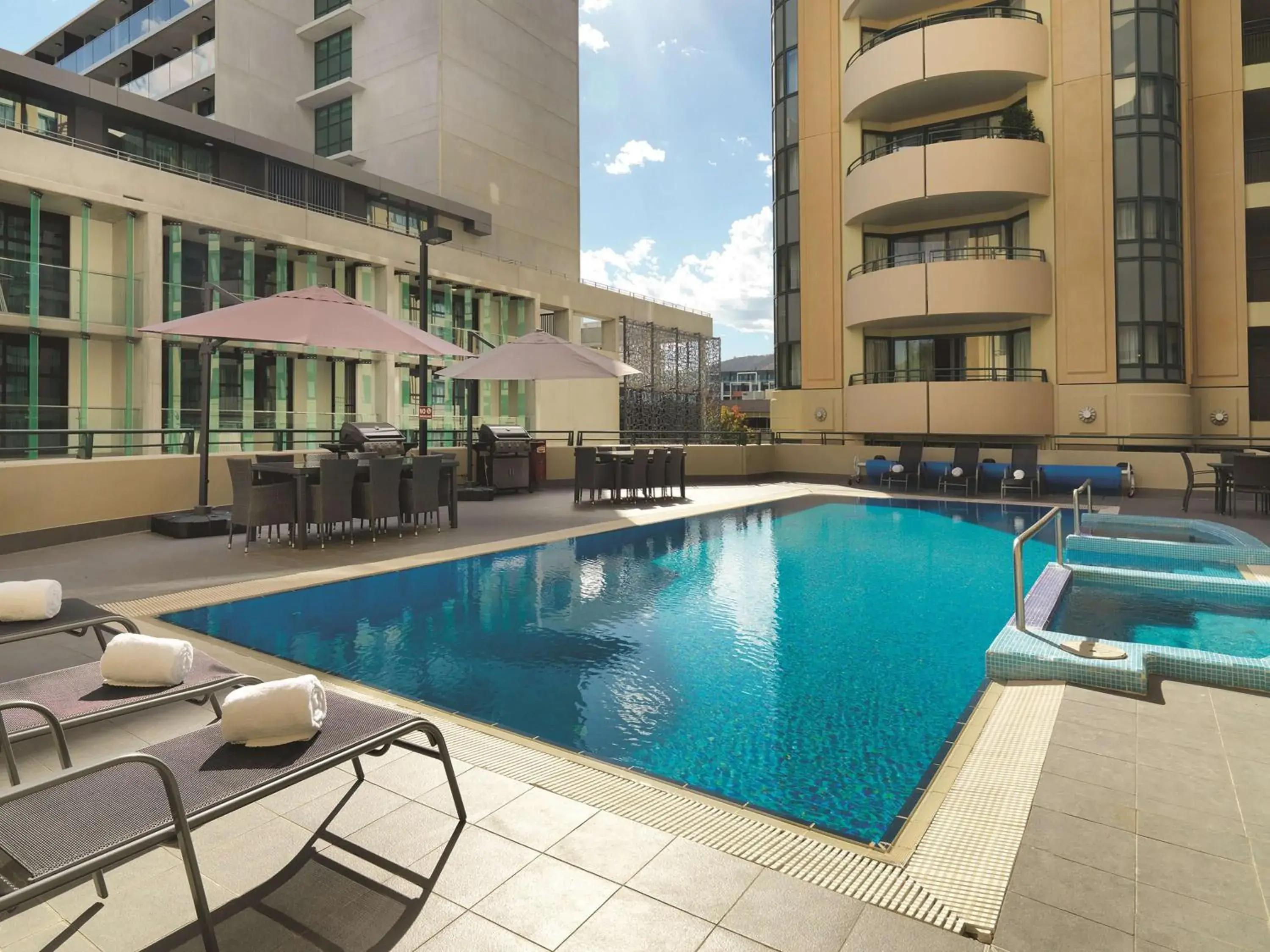 Pool view in Adina Serviced Apartments Canberra James Court Pool view in Adina Serviced Apartments Canberra James Court