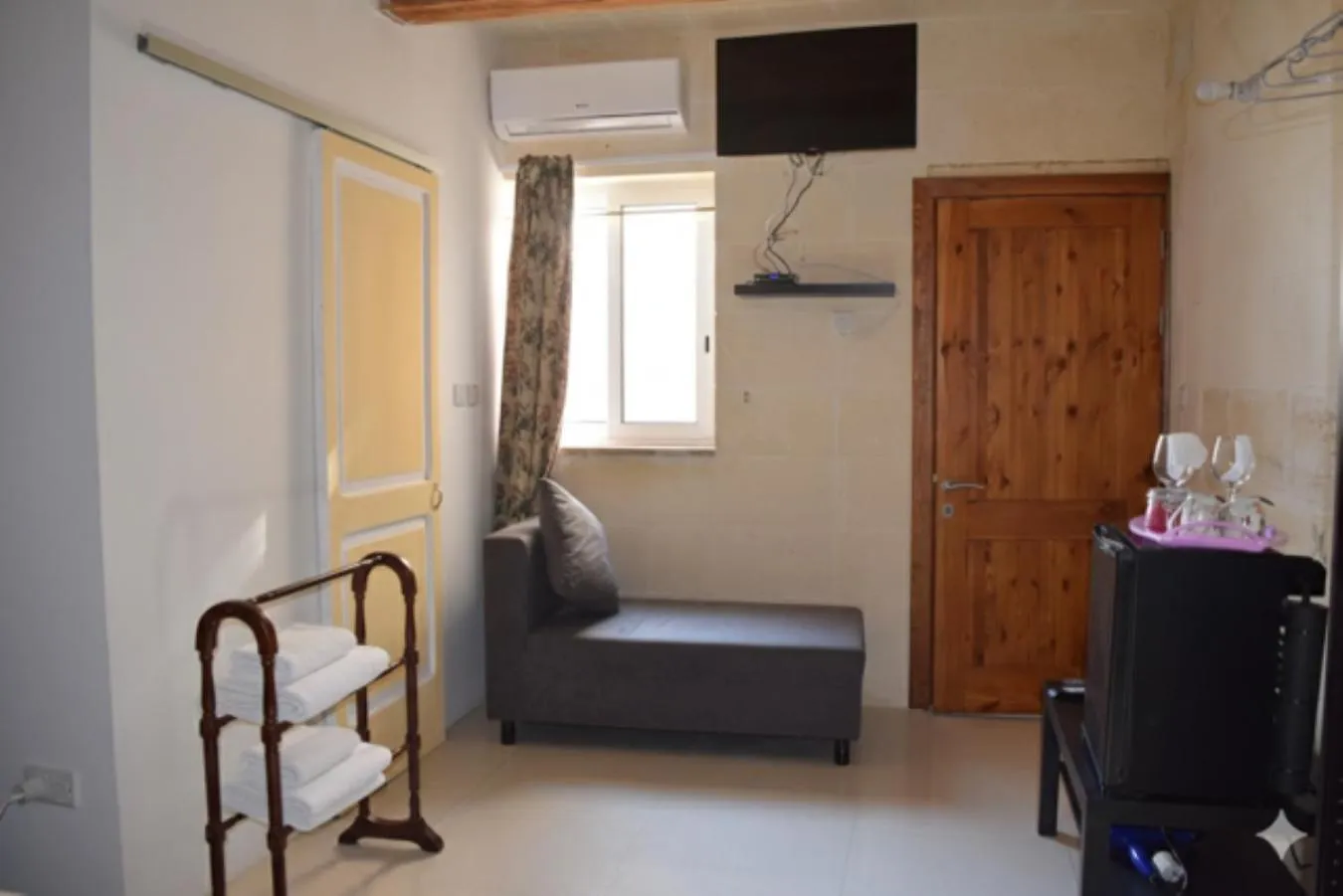 Photo of the whole room, Bed in St George of Lydda B&B