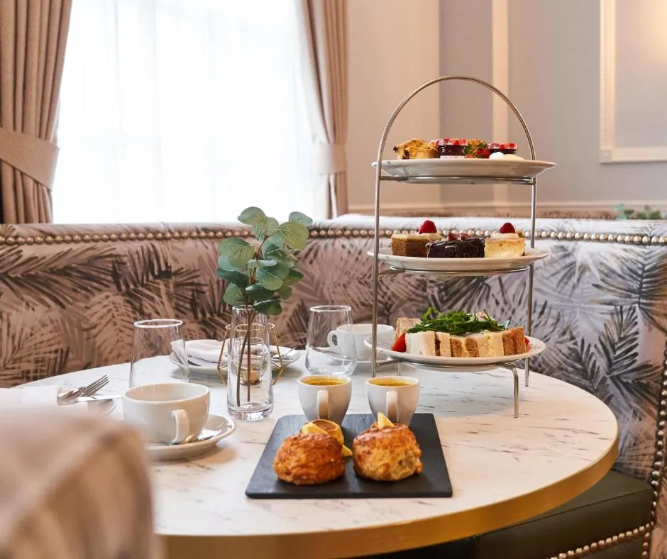 Food and drinks in Shaw Hill Hotel Golf And Country Club