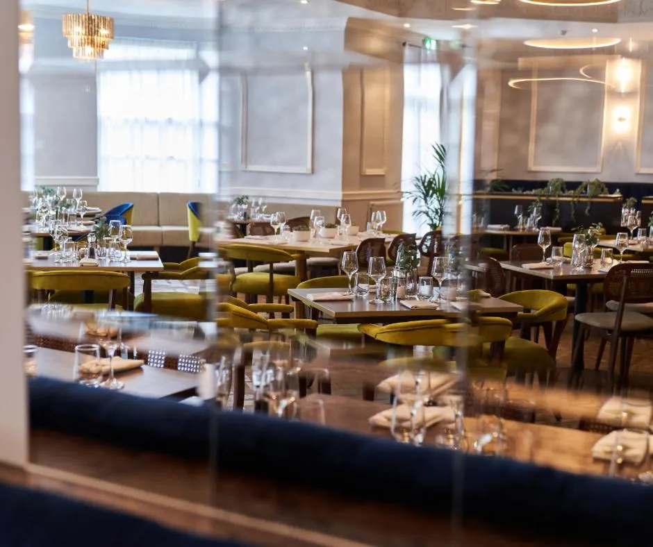 Restaurant/places to eat in Shaw Hill Hotel Golf And Country Club