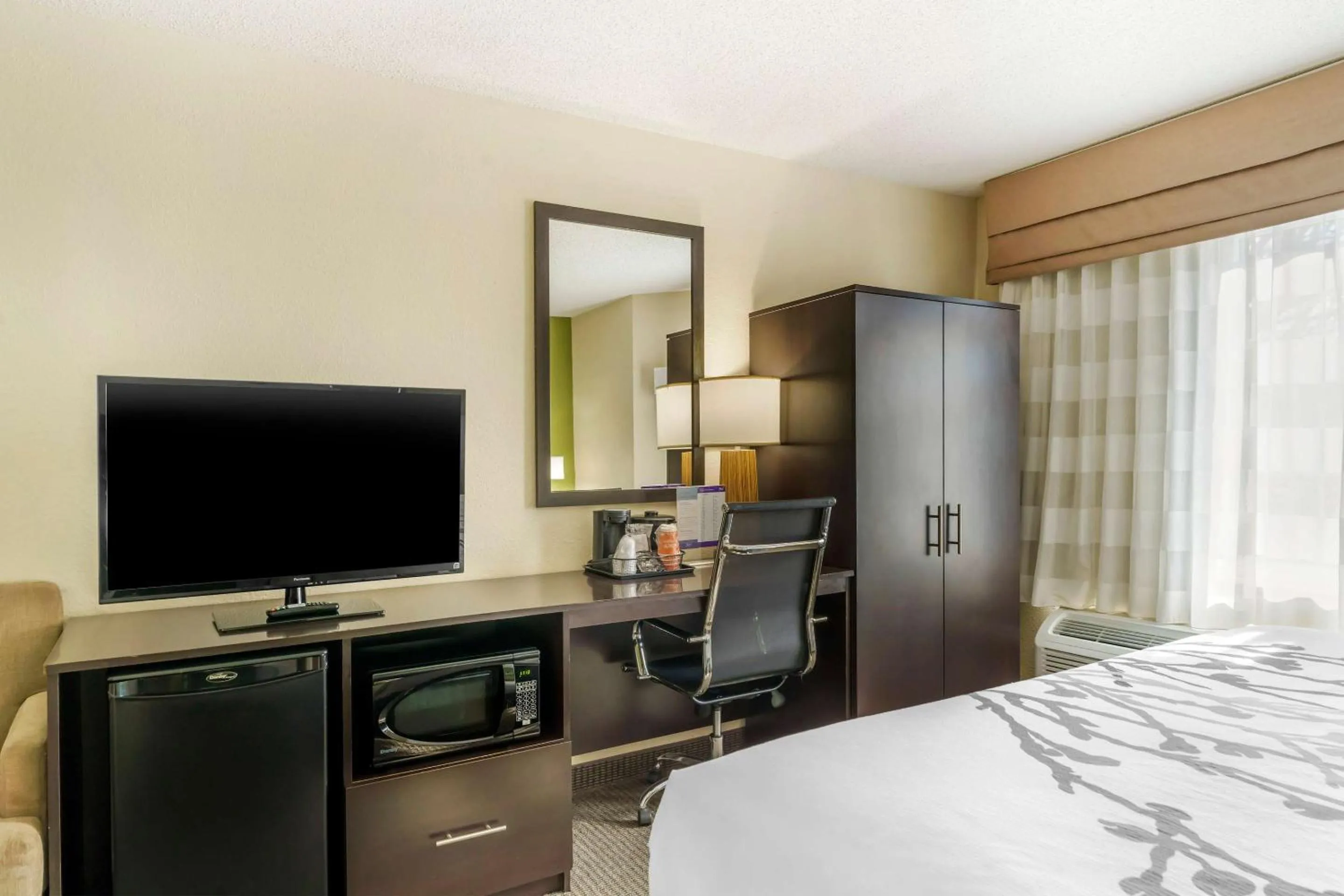 Bedroom, Bed in Sleep Inn Hickory South