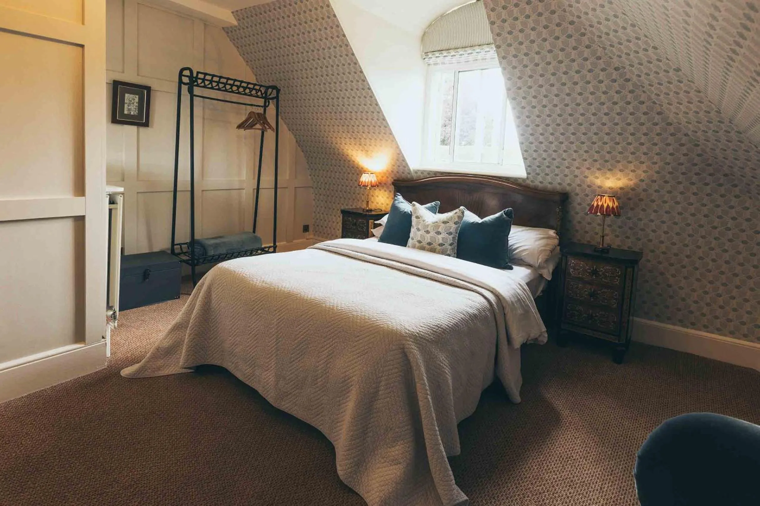 Photo of the whole room, Bed in Rowton Castle