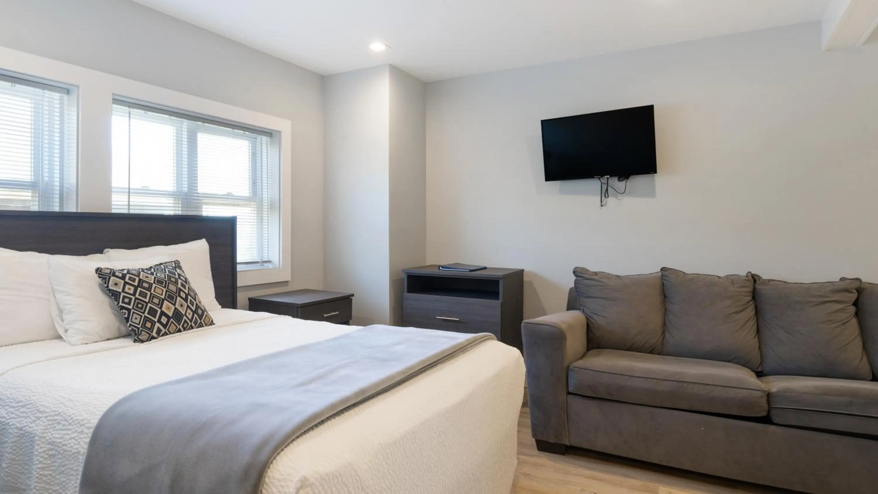 A Wave Inn - Montauk