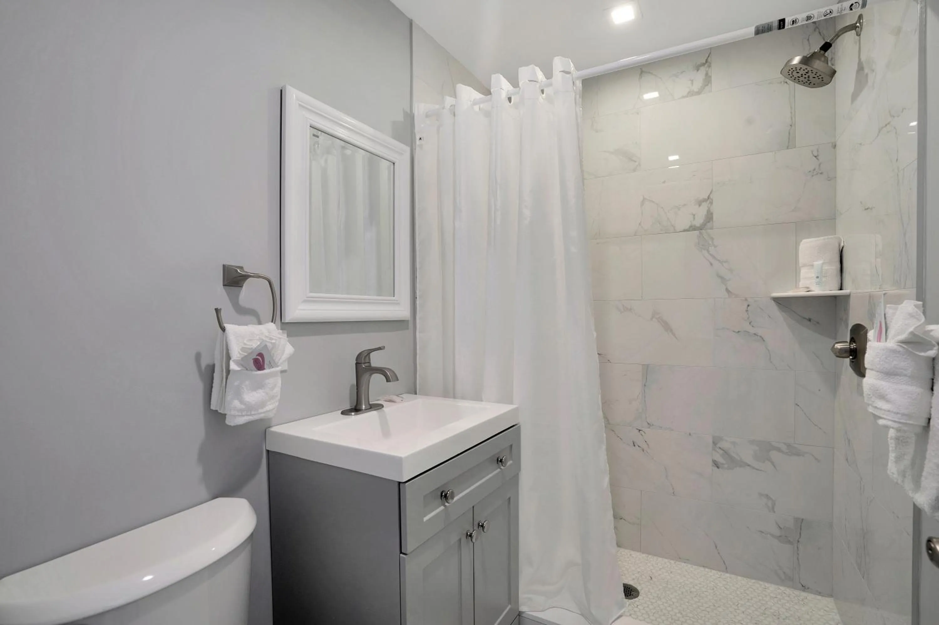 A Wave Inn - Montauk