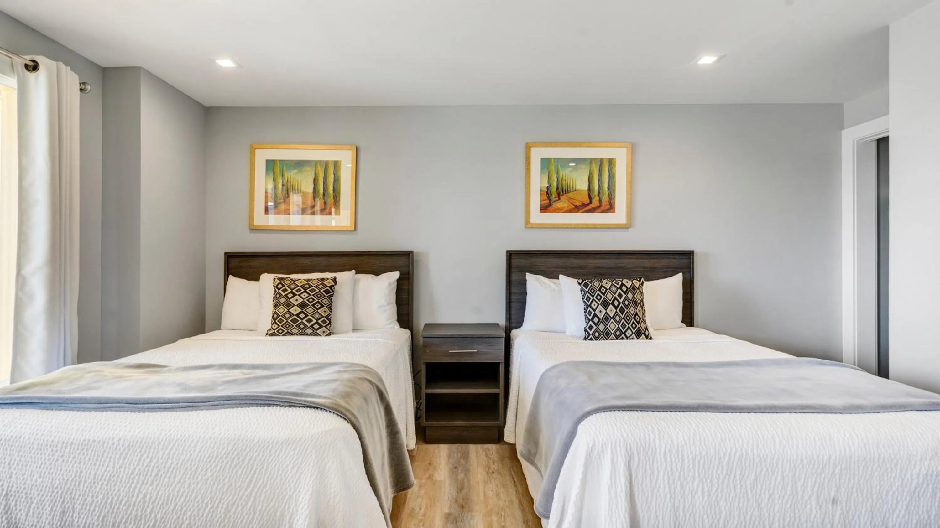 A Wave Inn - Montauk