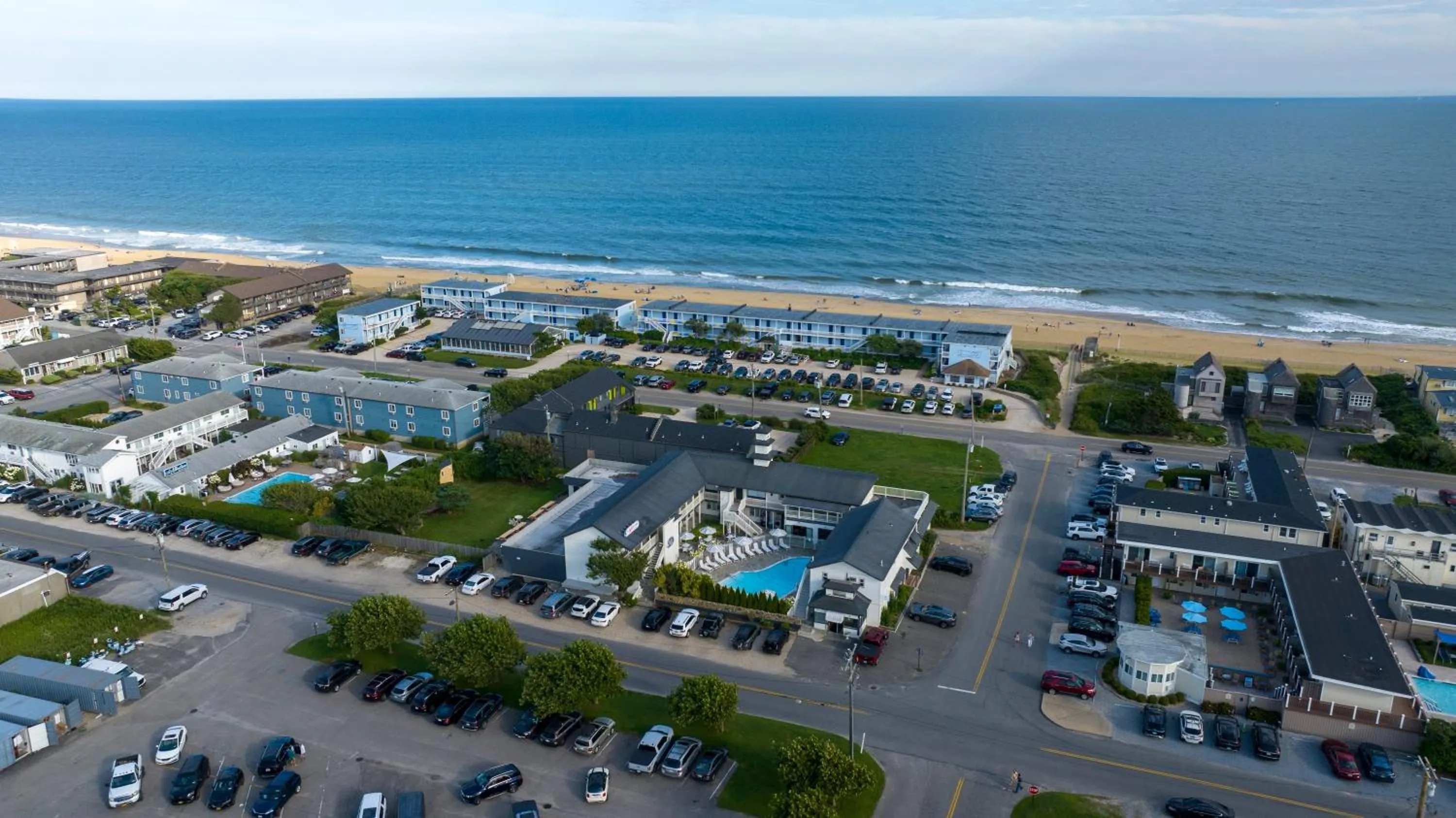 A Wave Inn - Montauk