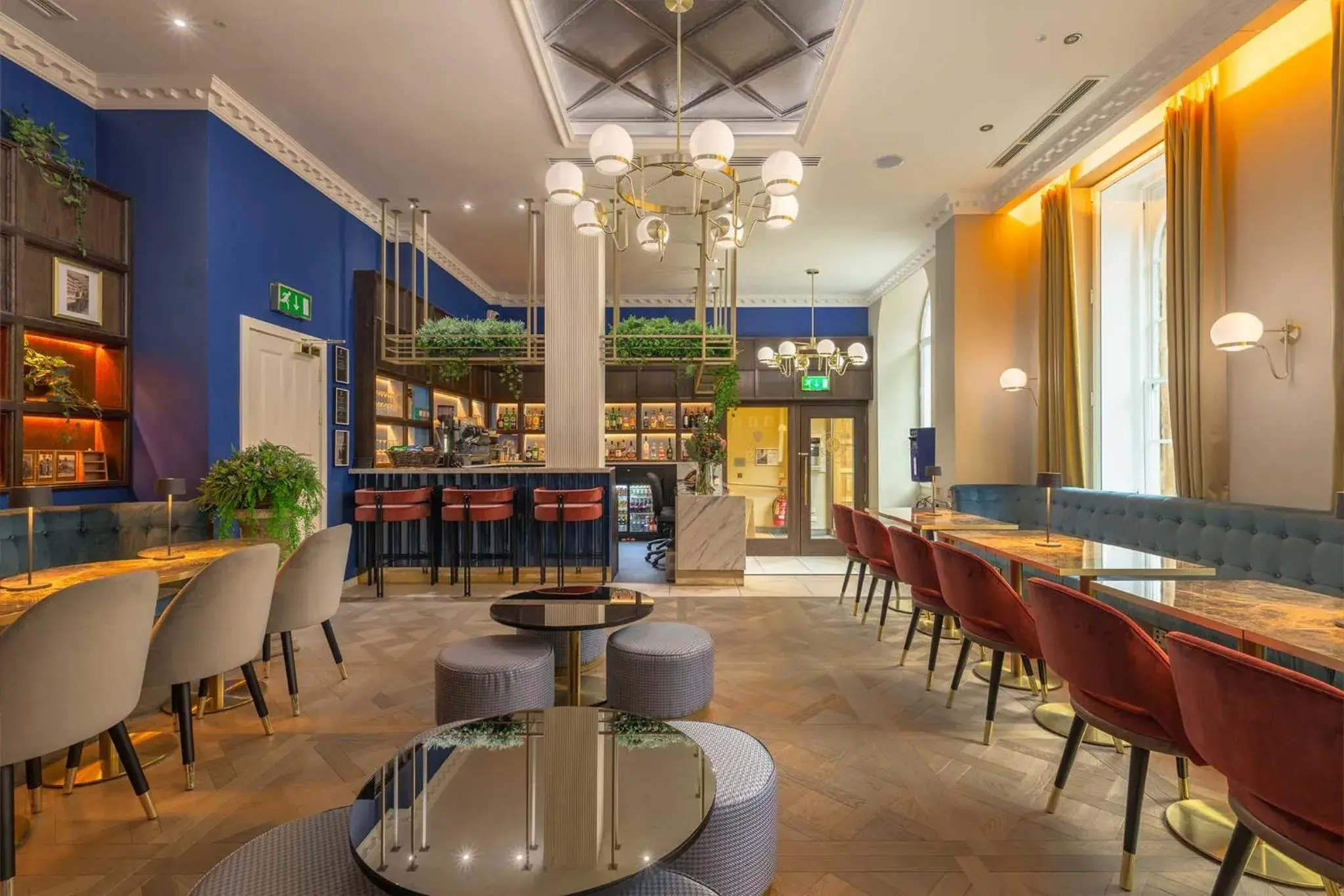 Lounge or bar in Princes Street Suites Lounge or bar in Princes Street Suites