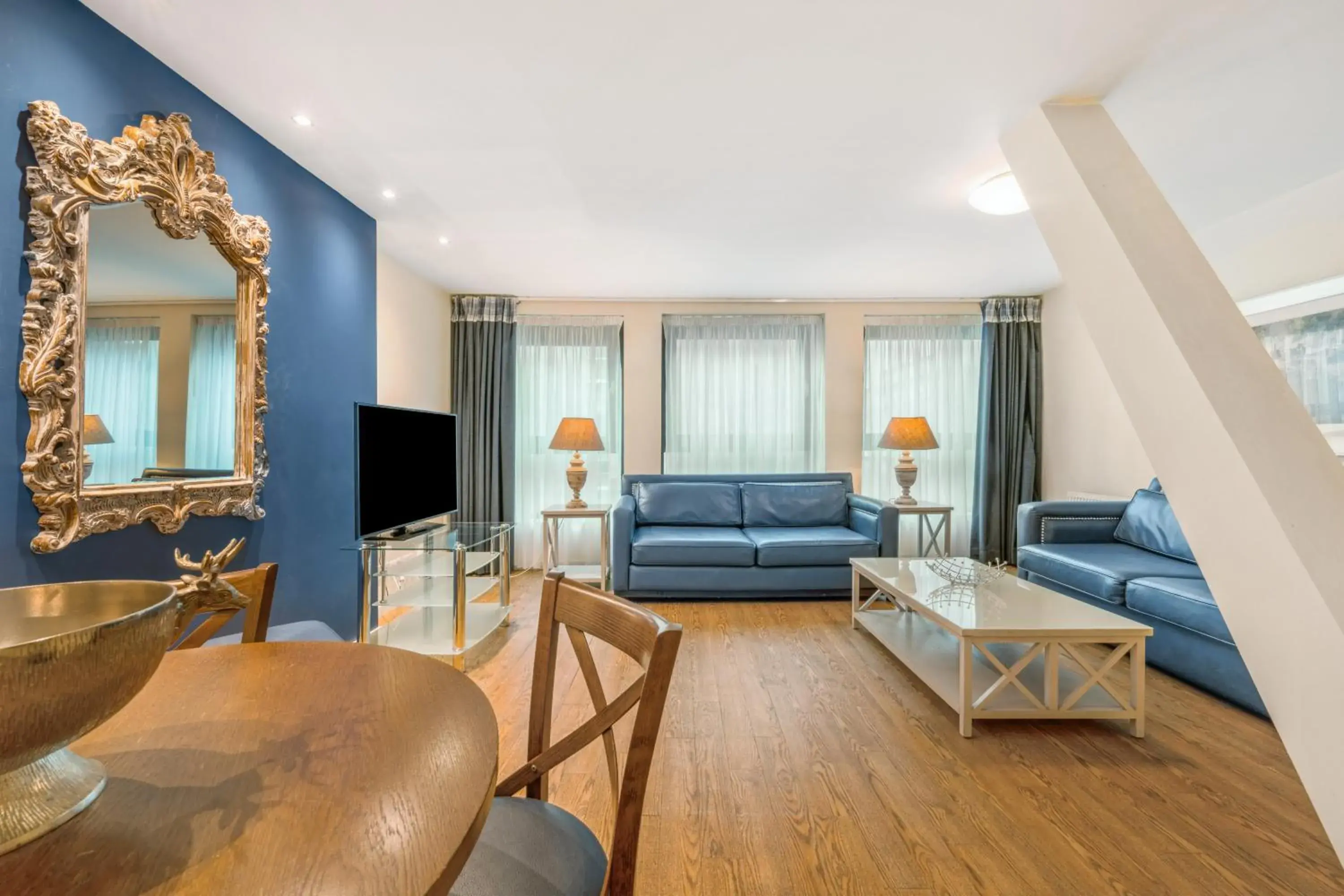 Living room in Princes Street Suites Living room in Princes Street Suites