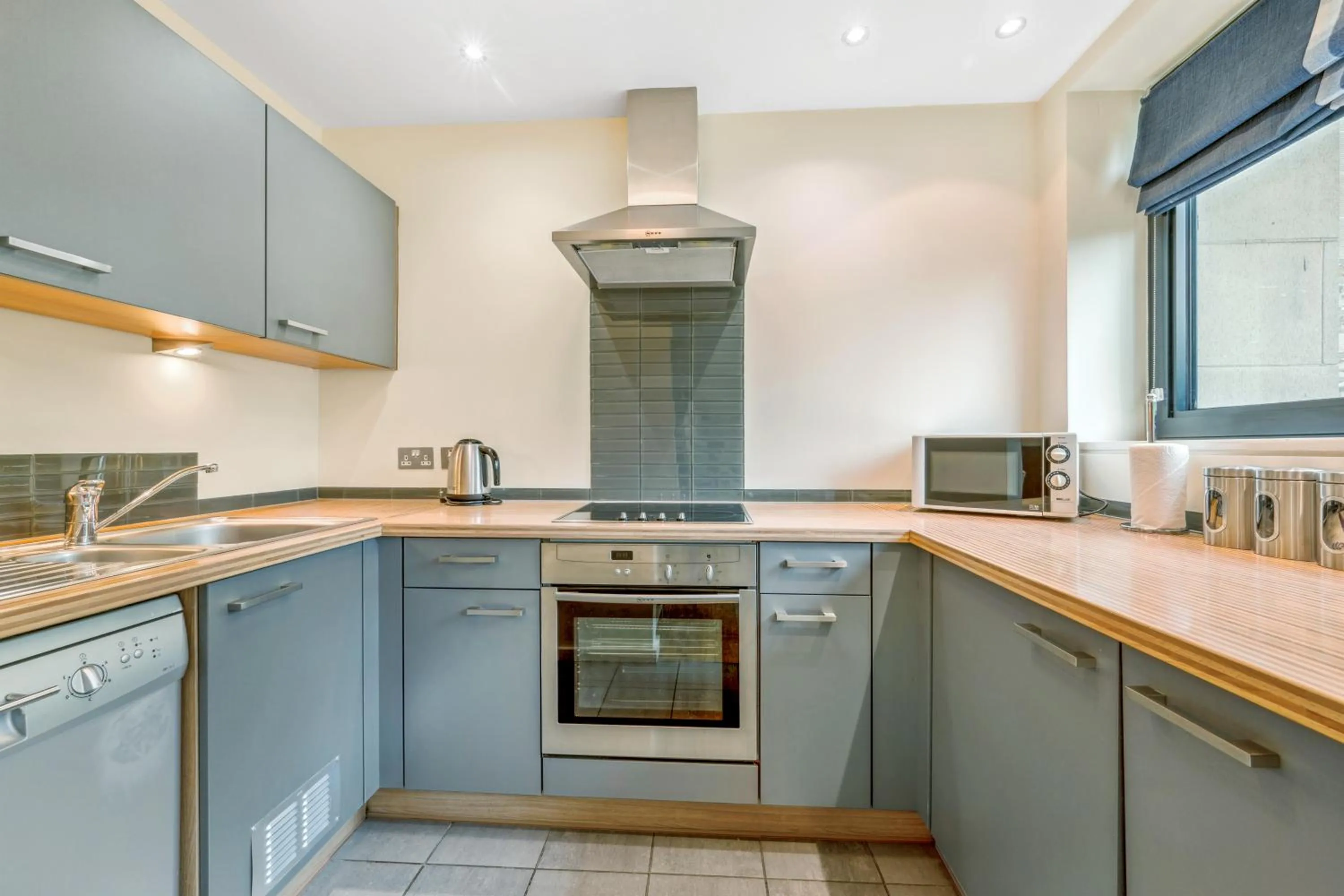 kitchen in Princes Street Suites