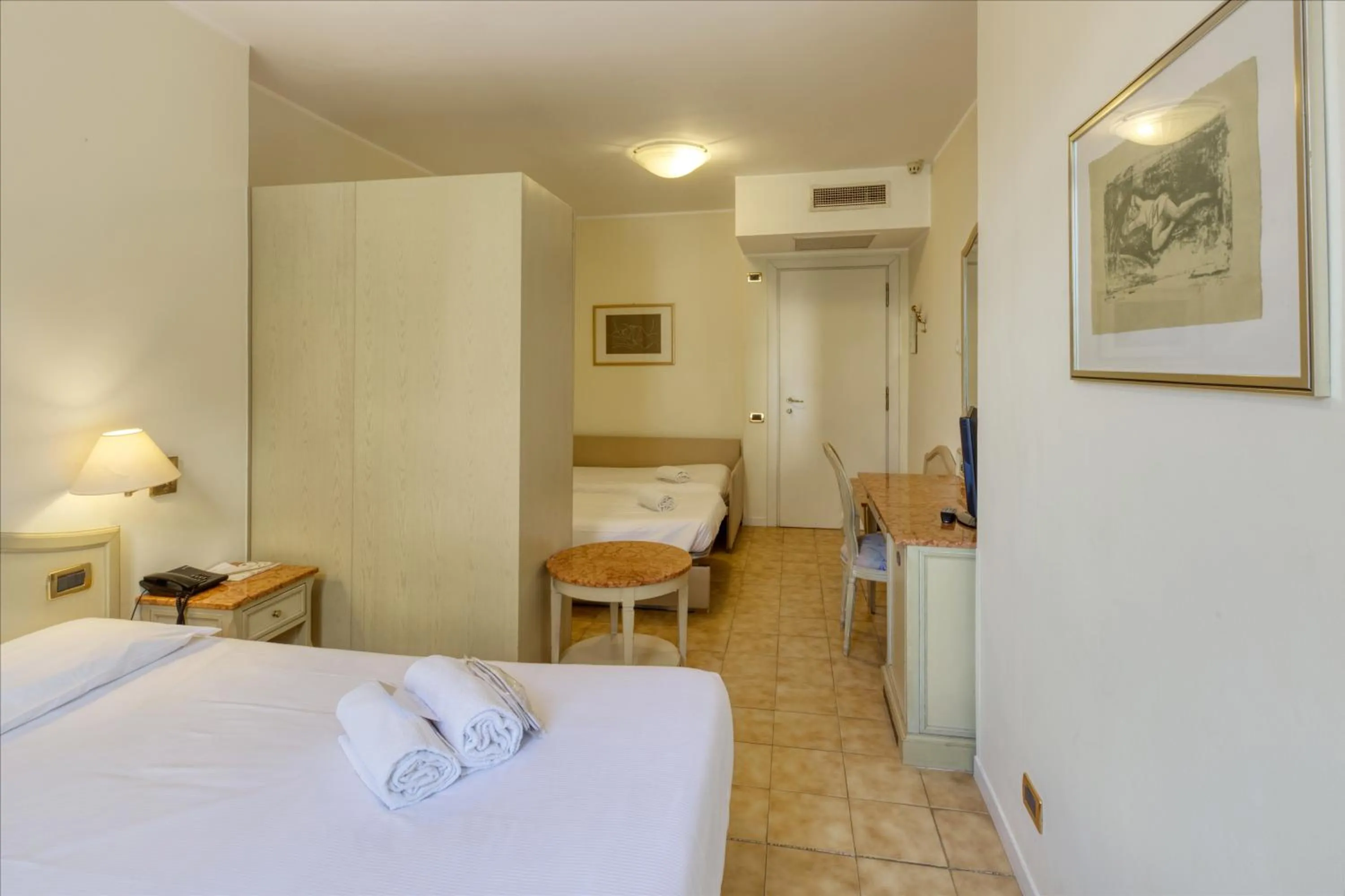 Bedroom, Bed in Ena Hotel