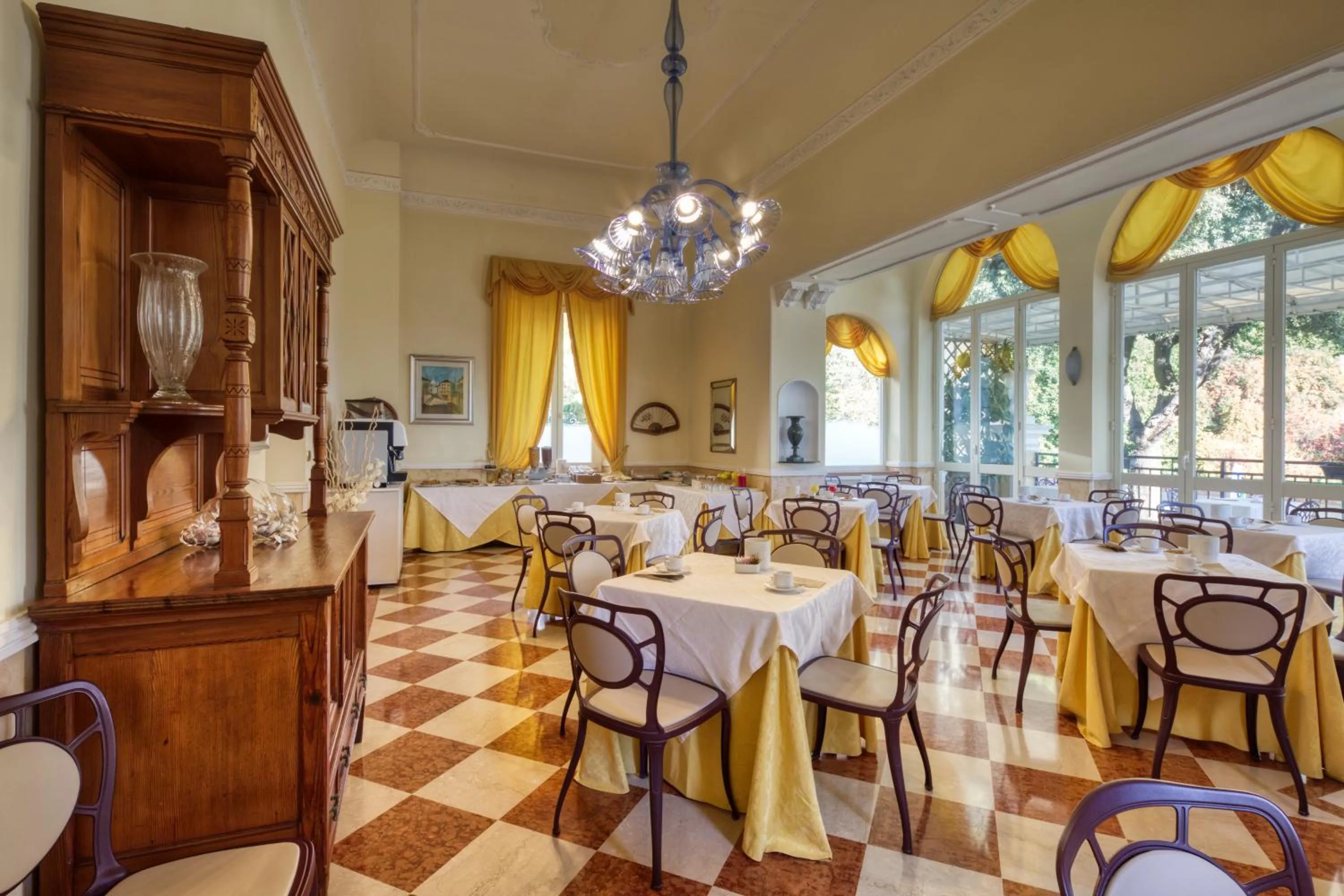 Breakfast in Ena Hotel