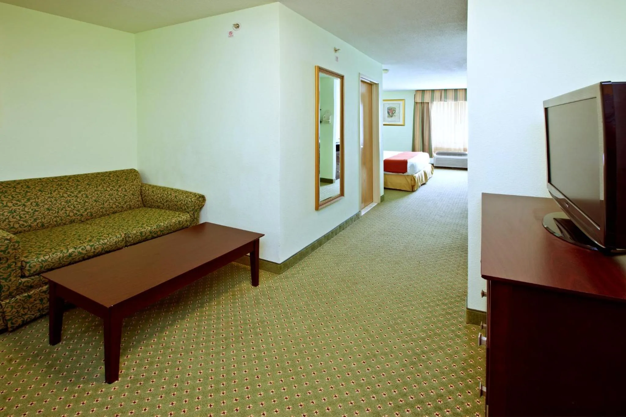Photo of the whole room in Holiday Inn Express Scottsburg by IHG