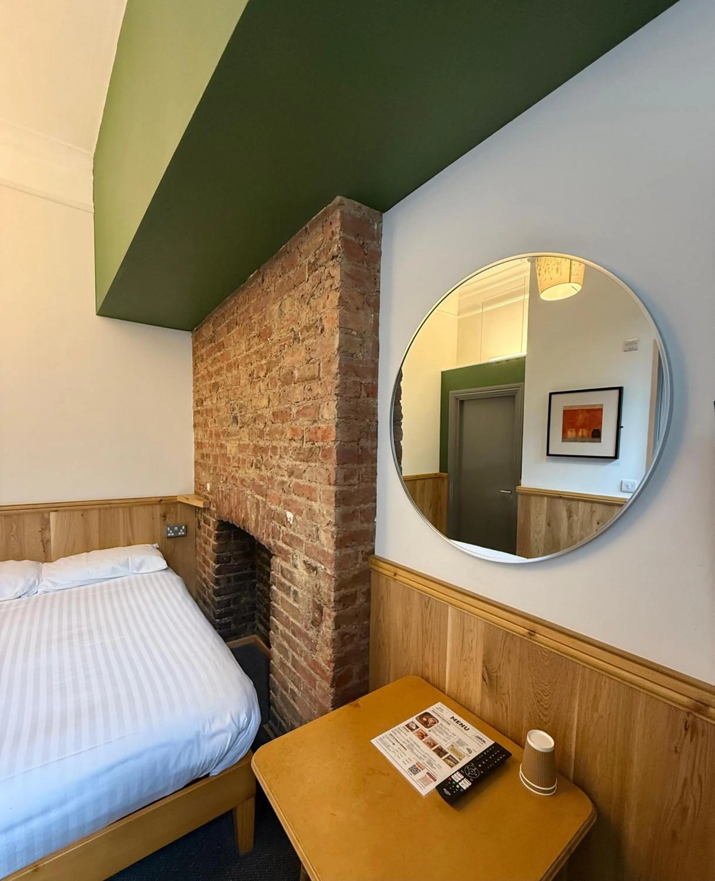 Bed in London Visitors Hotel