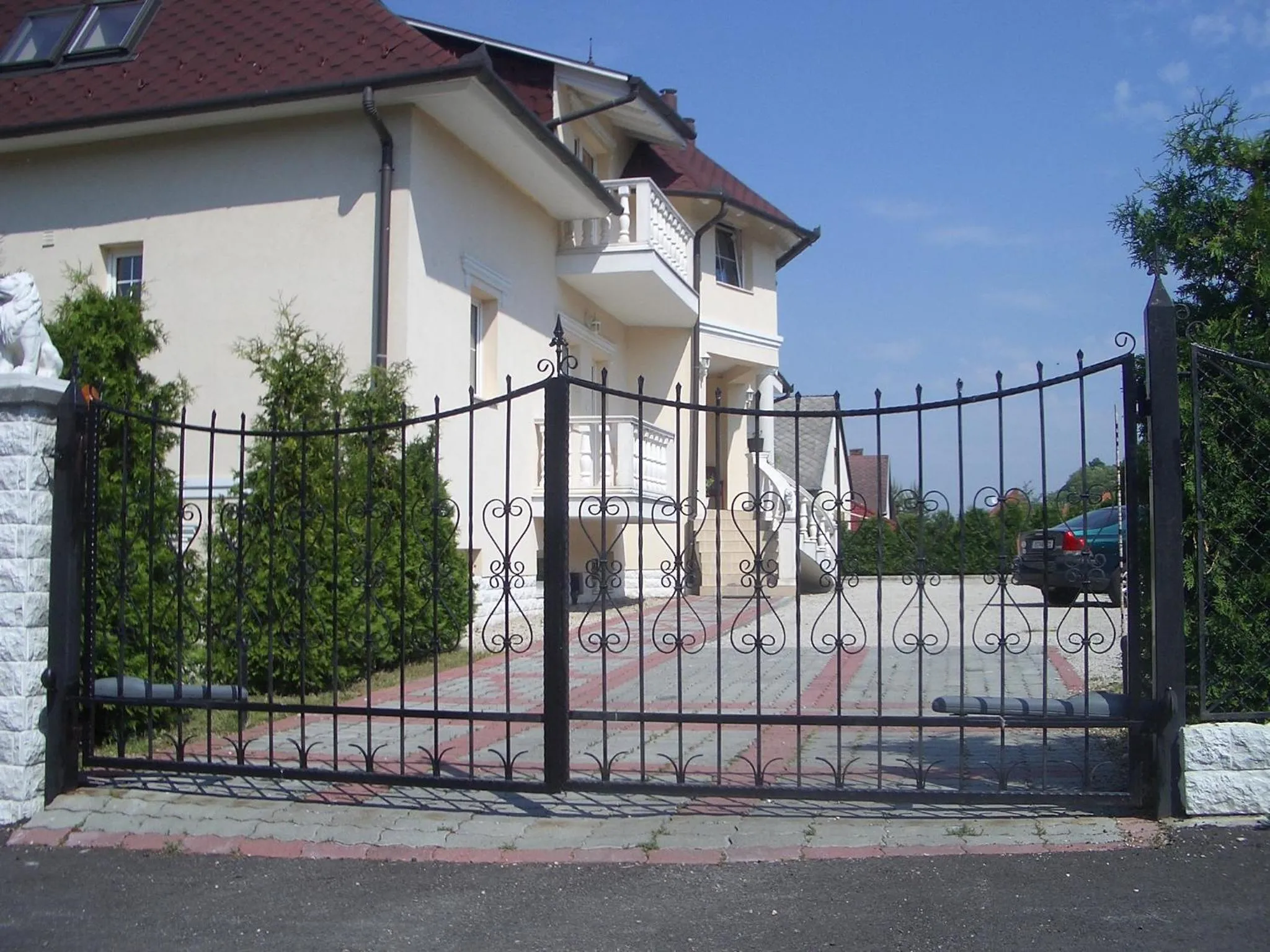 Facade/entrance in Hegyi Villa