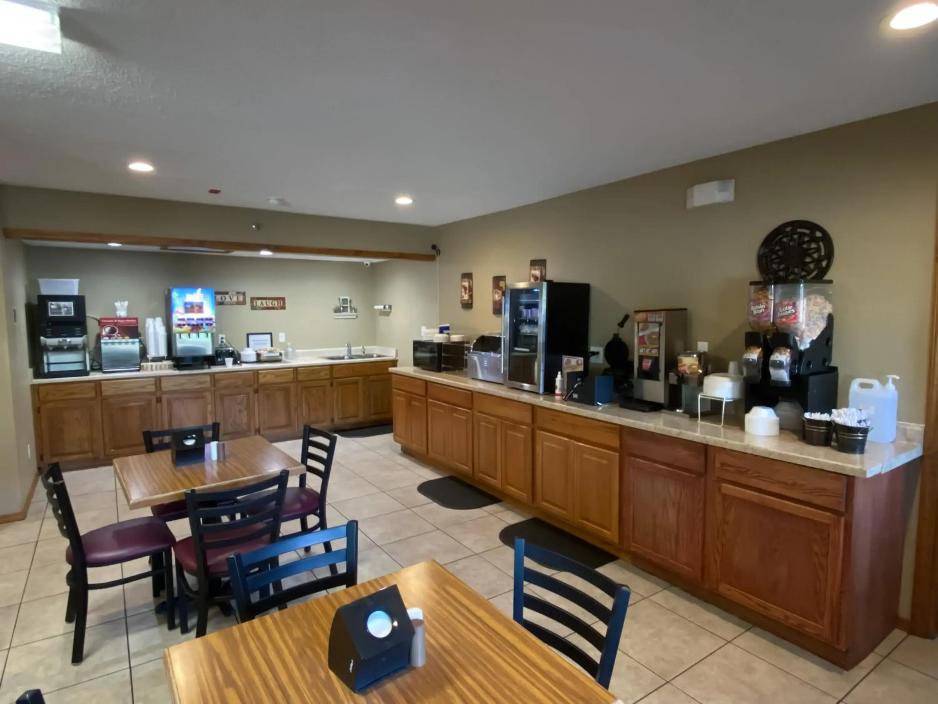 Breakfast in Green Gables Inn Breakfast in Green Gables Inn