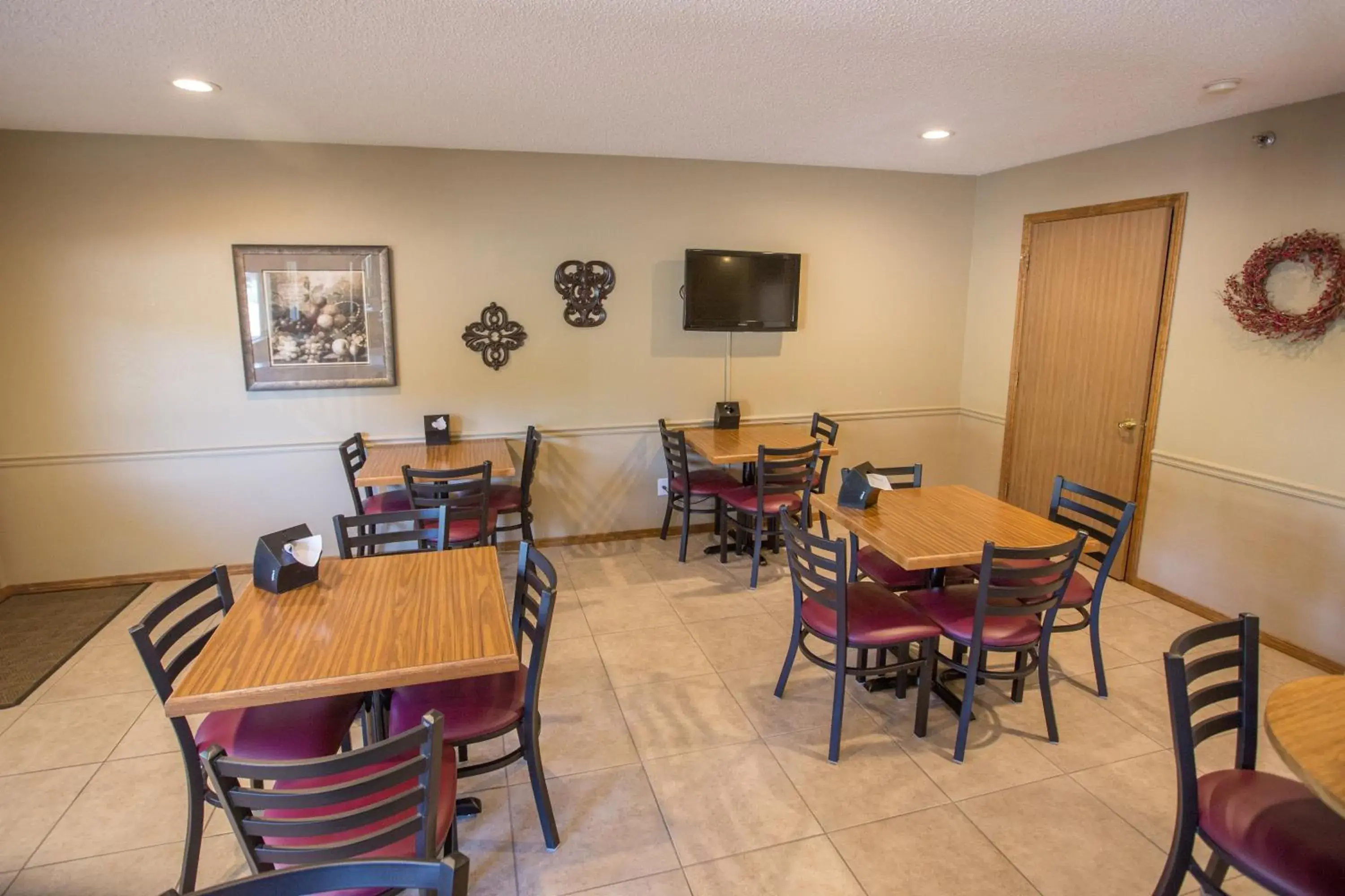 Breakfast in Green Gables Inn Breakfast in Green Gables Inn