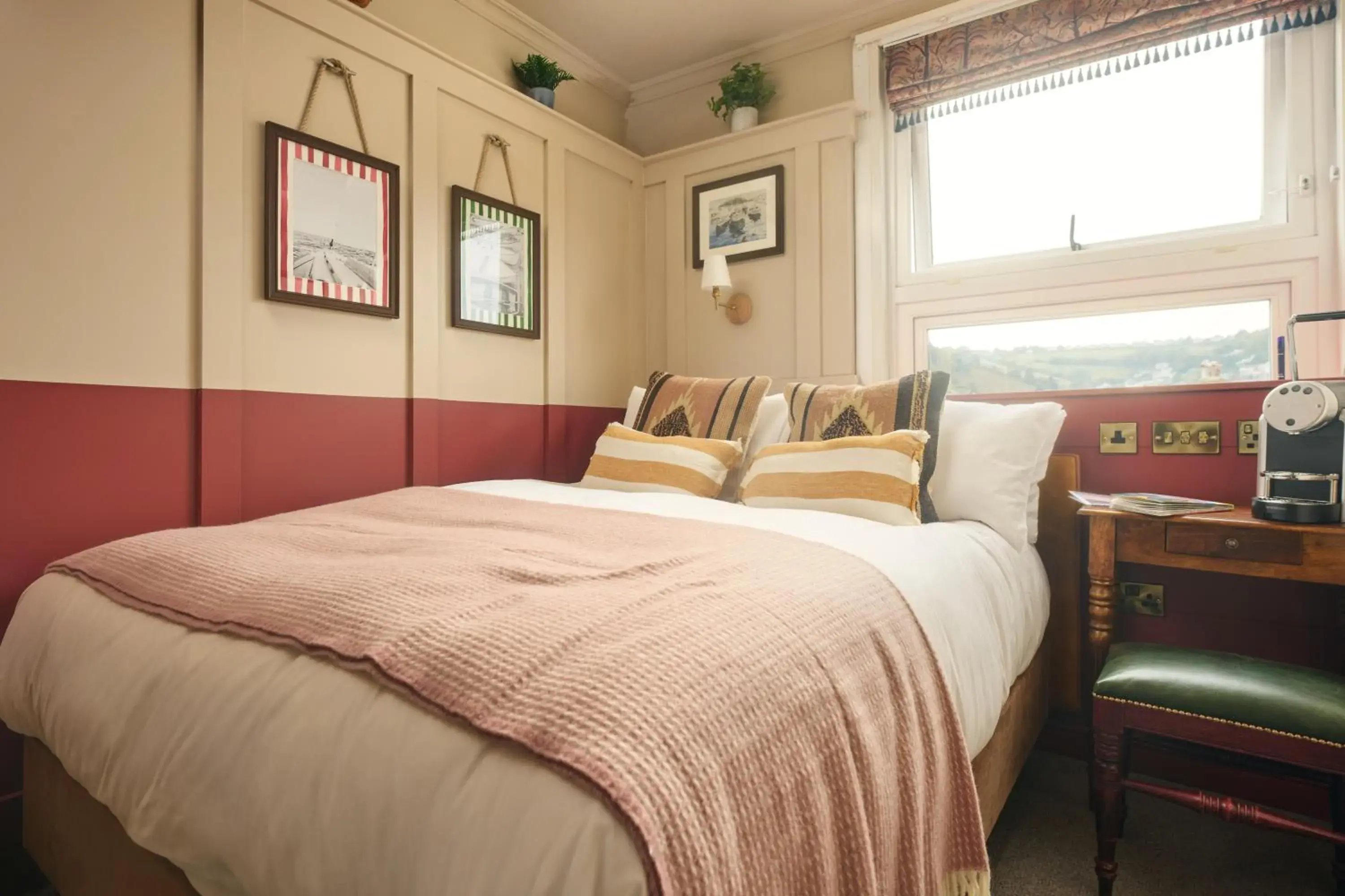 Cozy Double in The Royal Castle Cozy Double in The Royal Castle