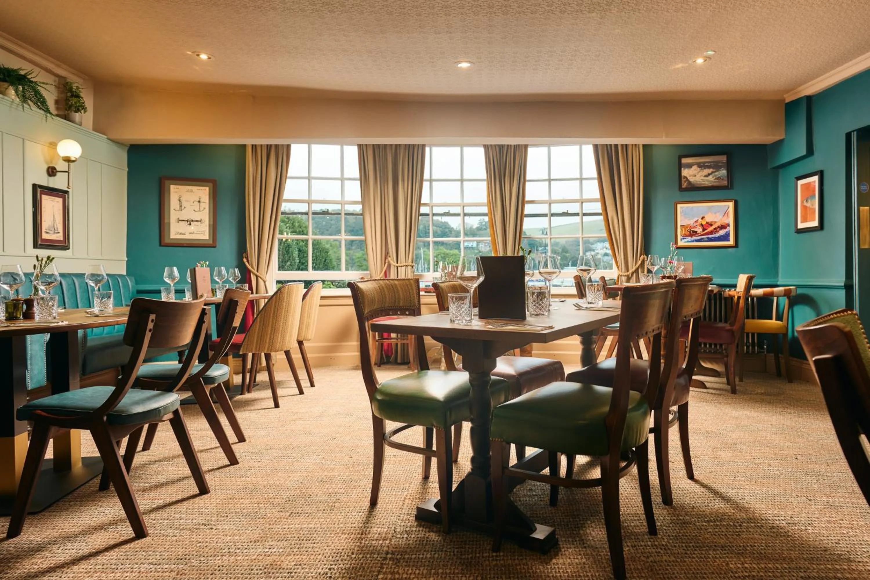 Restaurant/places to eat in The Royal Castle