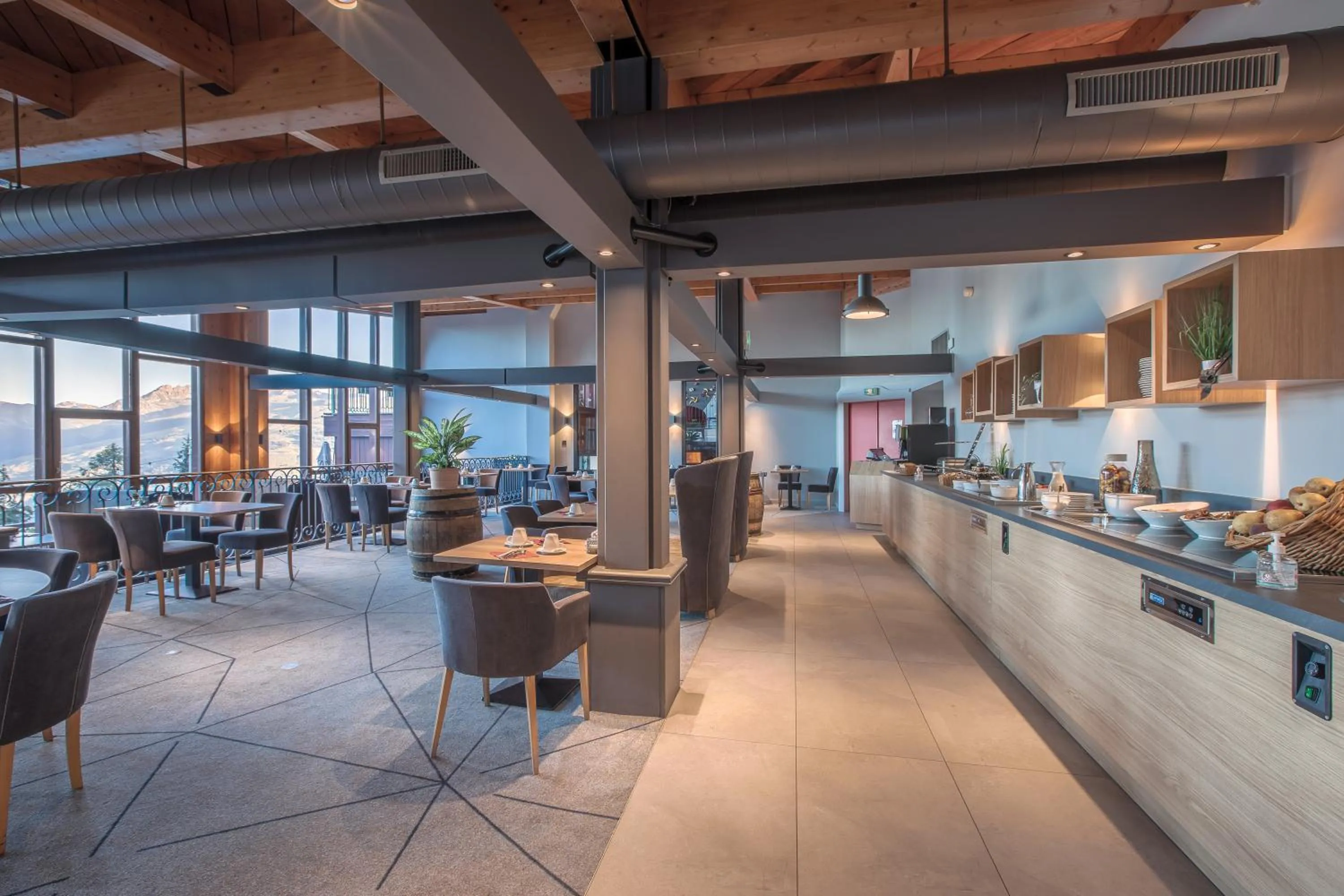 Restaurant/places to eat in Altezza - Arc 1800 Hotel & Spa - ex Mercure