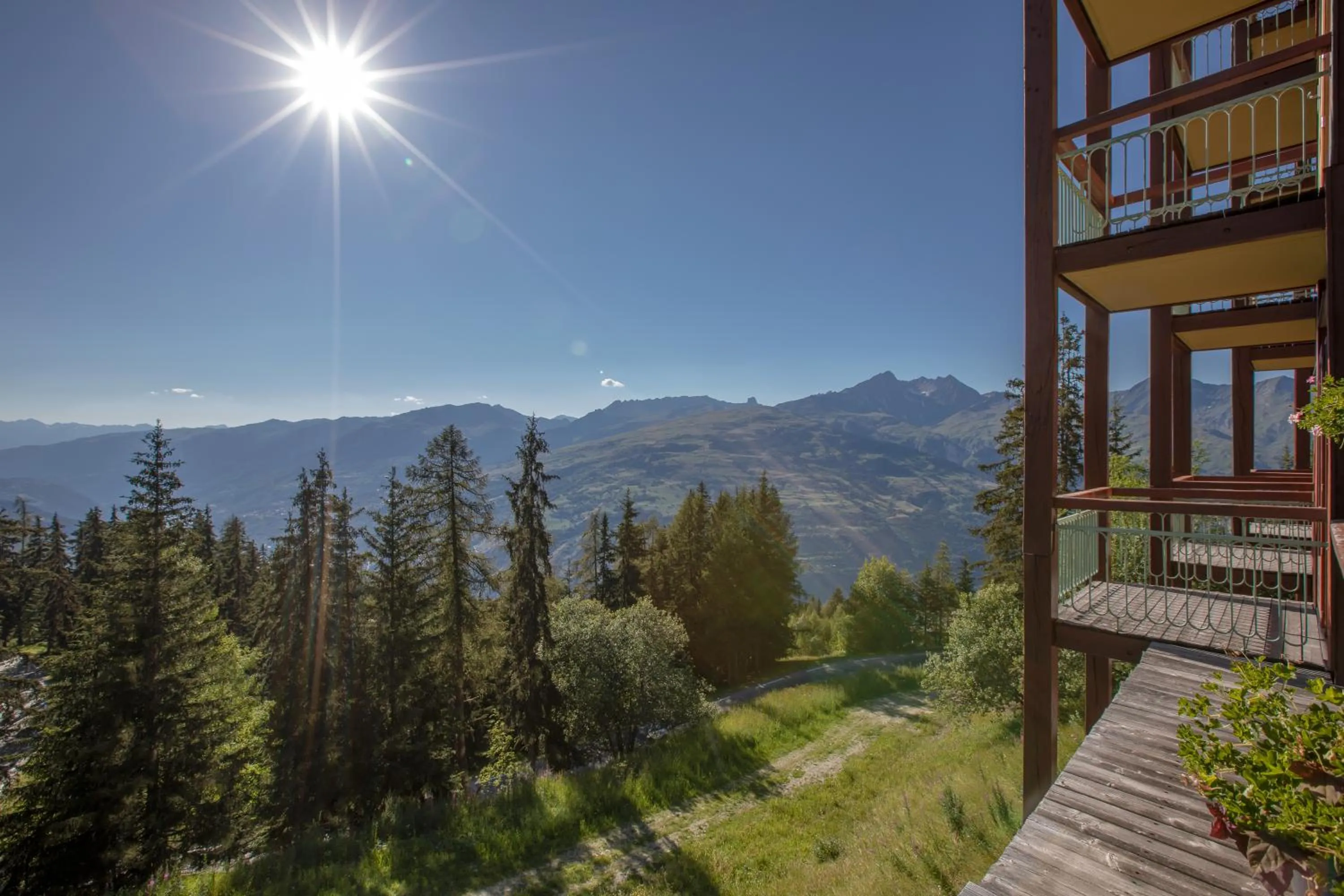 Summer in Altezza - Arc 1800 Hotel & Spa - ex Mercure