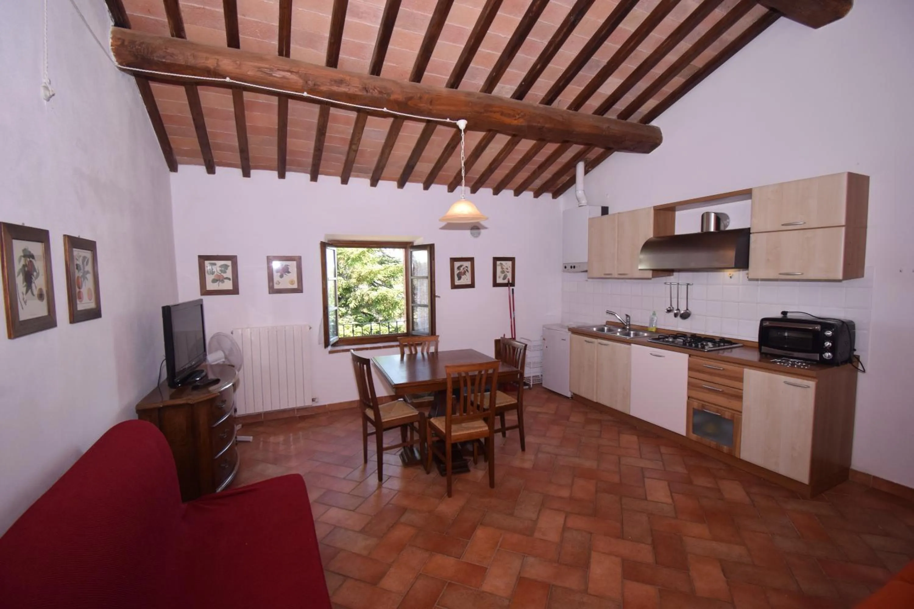 Dining area in Le Rocche Di Valiano