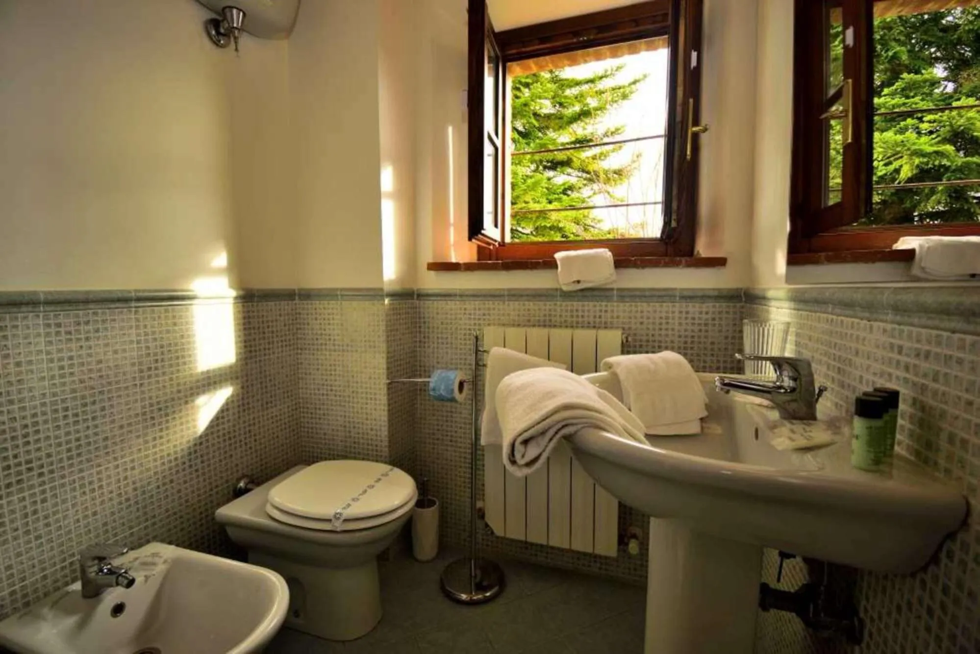 Bathroom in Le Rocche Di Valiano