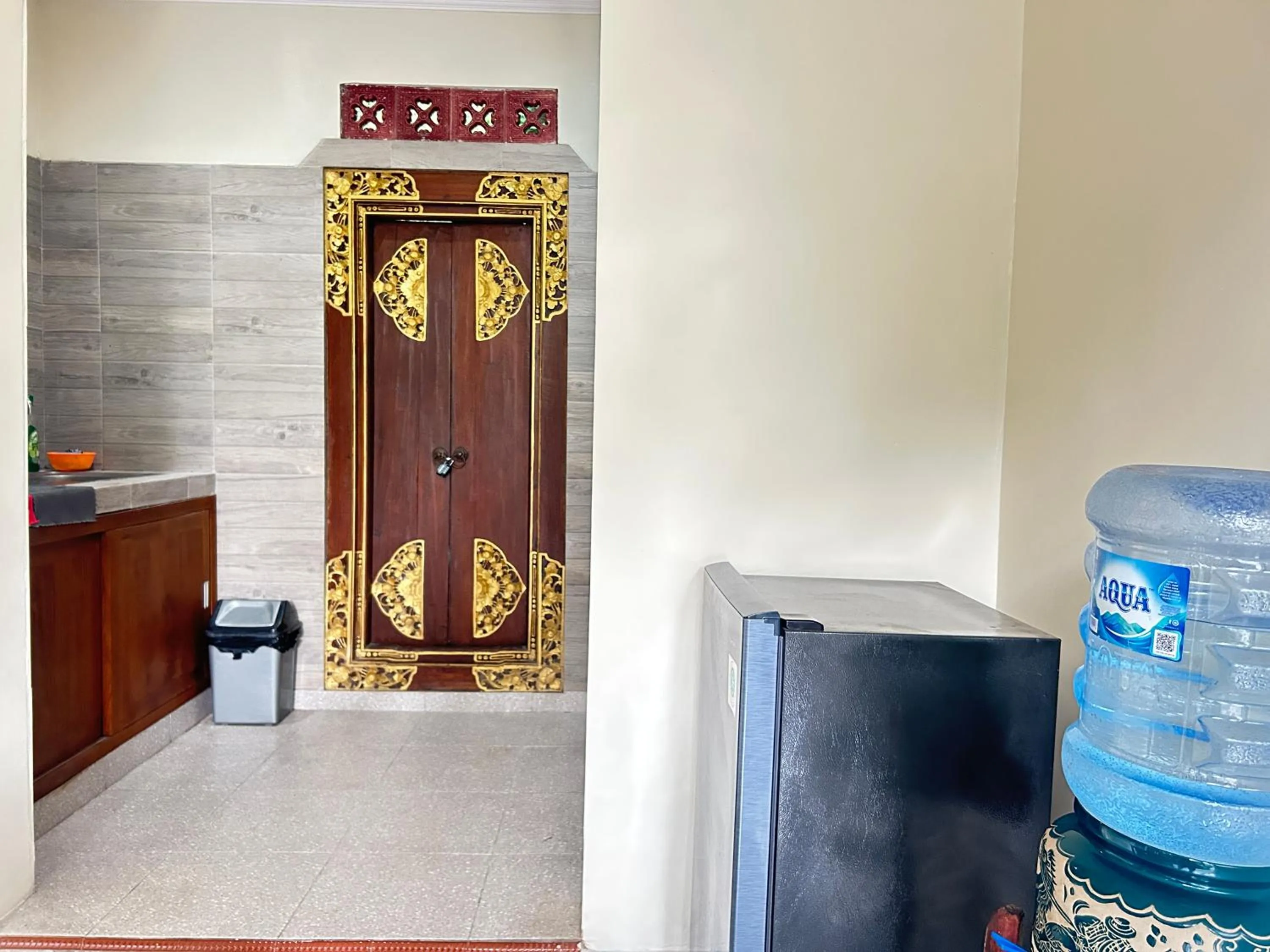 kitchen in Balimas Guest House