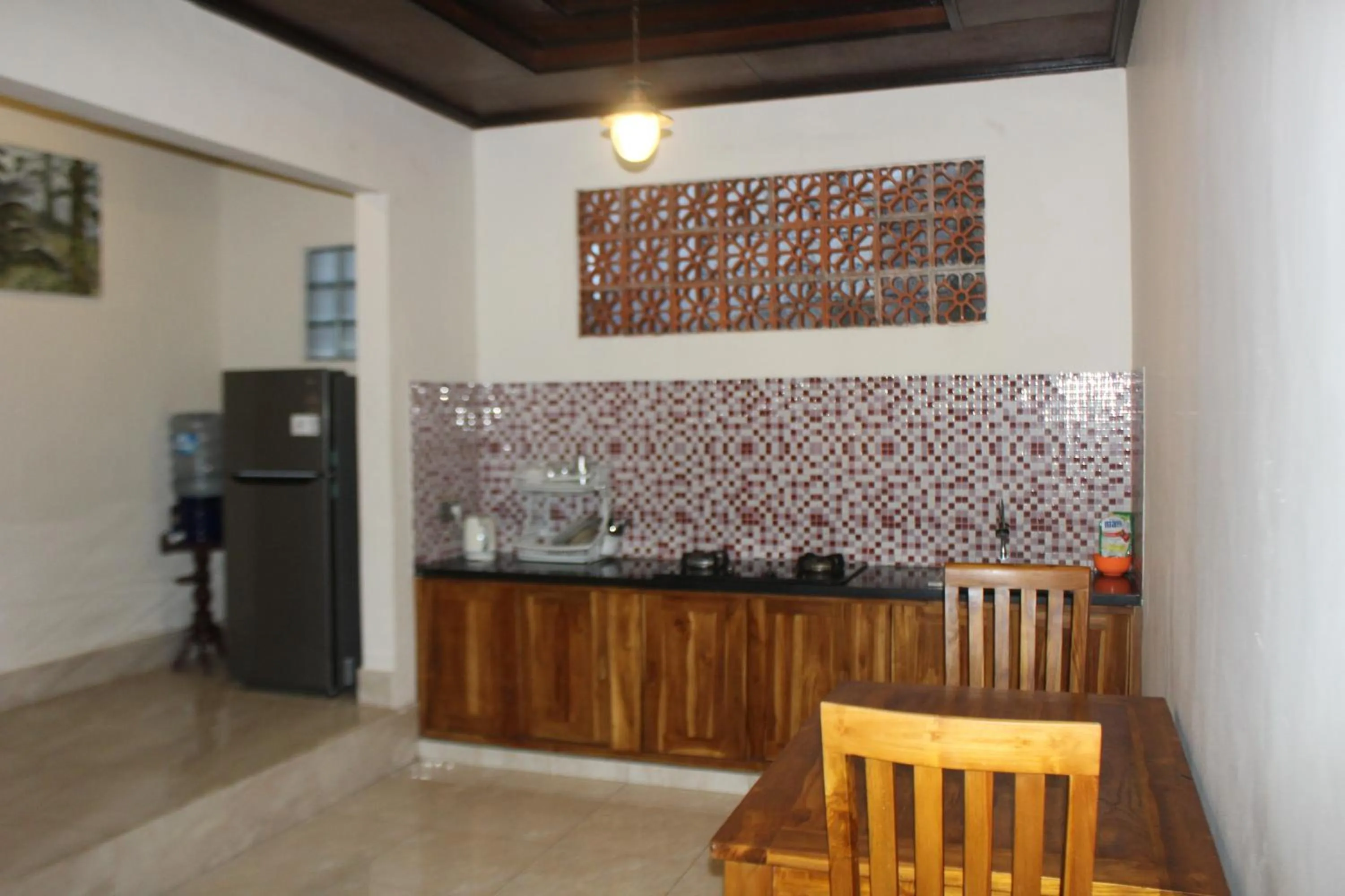 Kitchen or kitchenette in Balimas Guest House