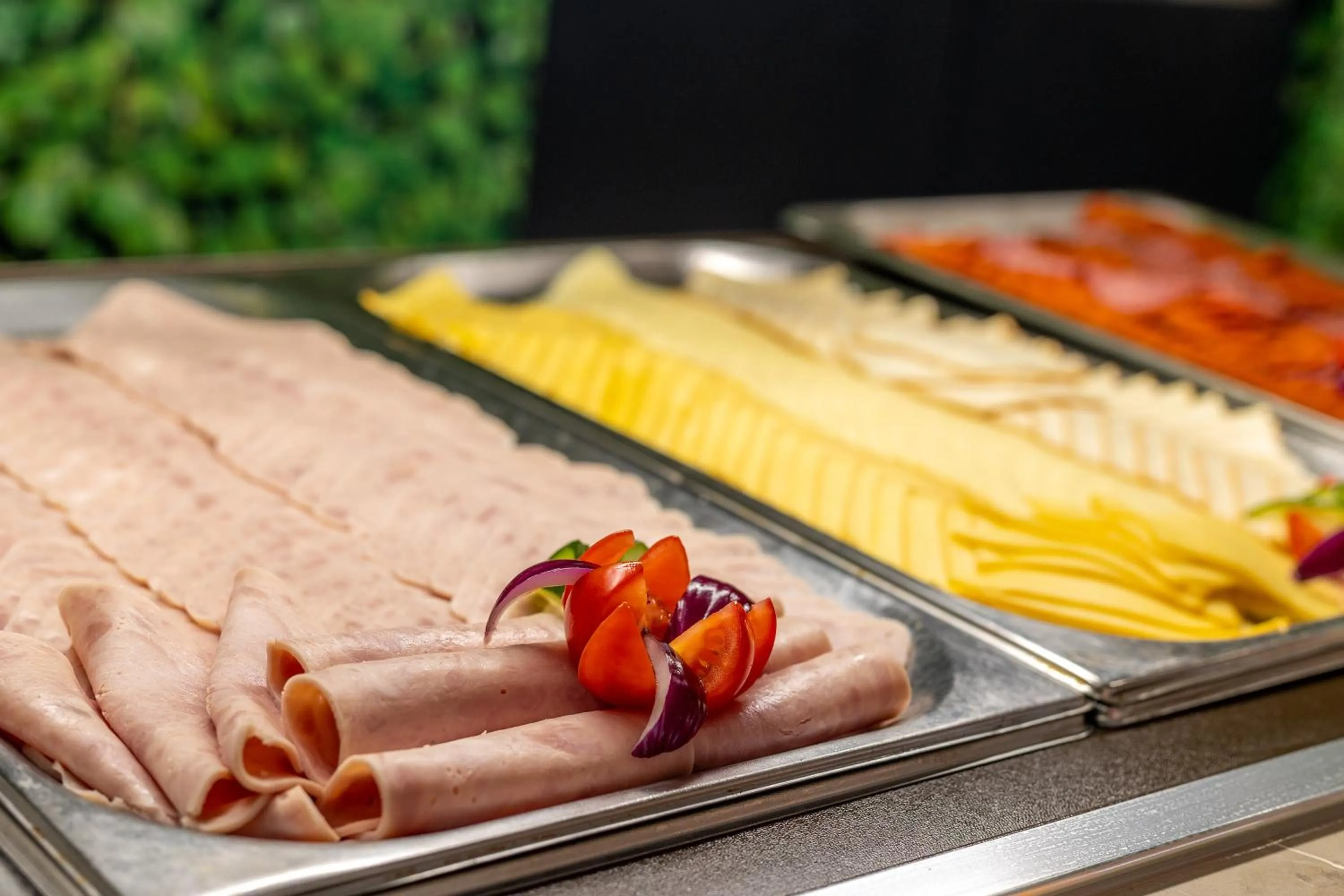 Restaurant/places to eat in Thermal Hotel Garden