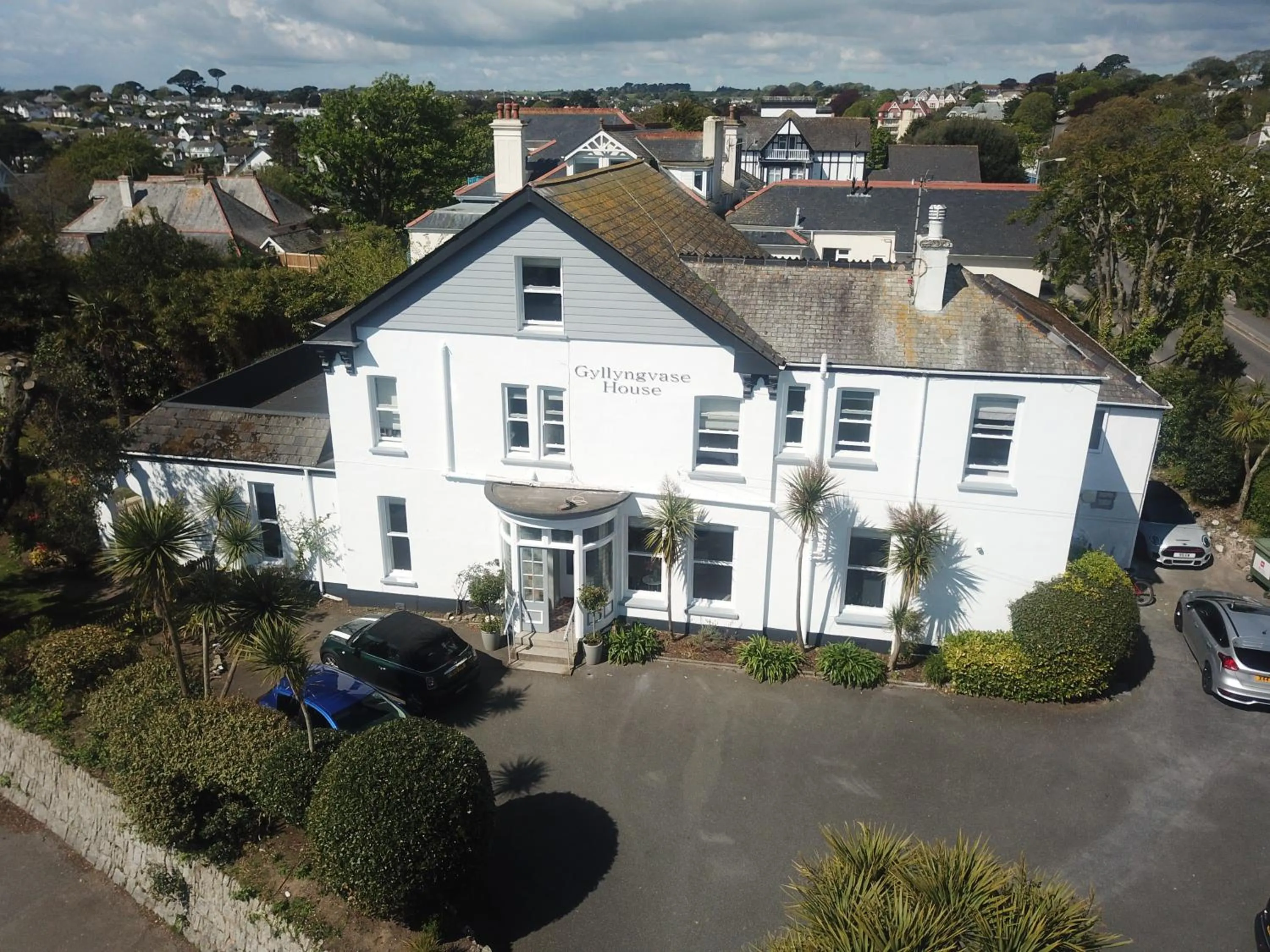 Gyllyngvase House