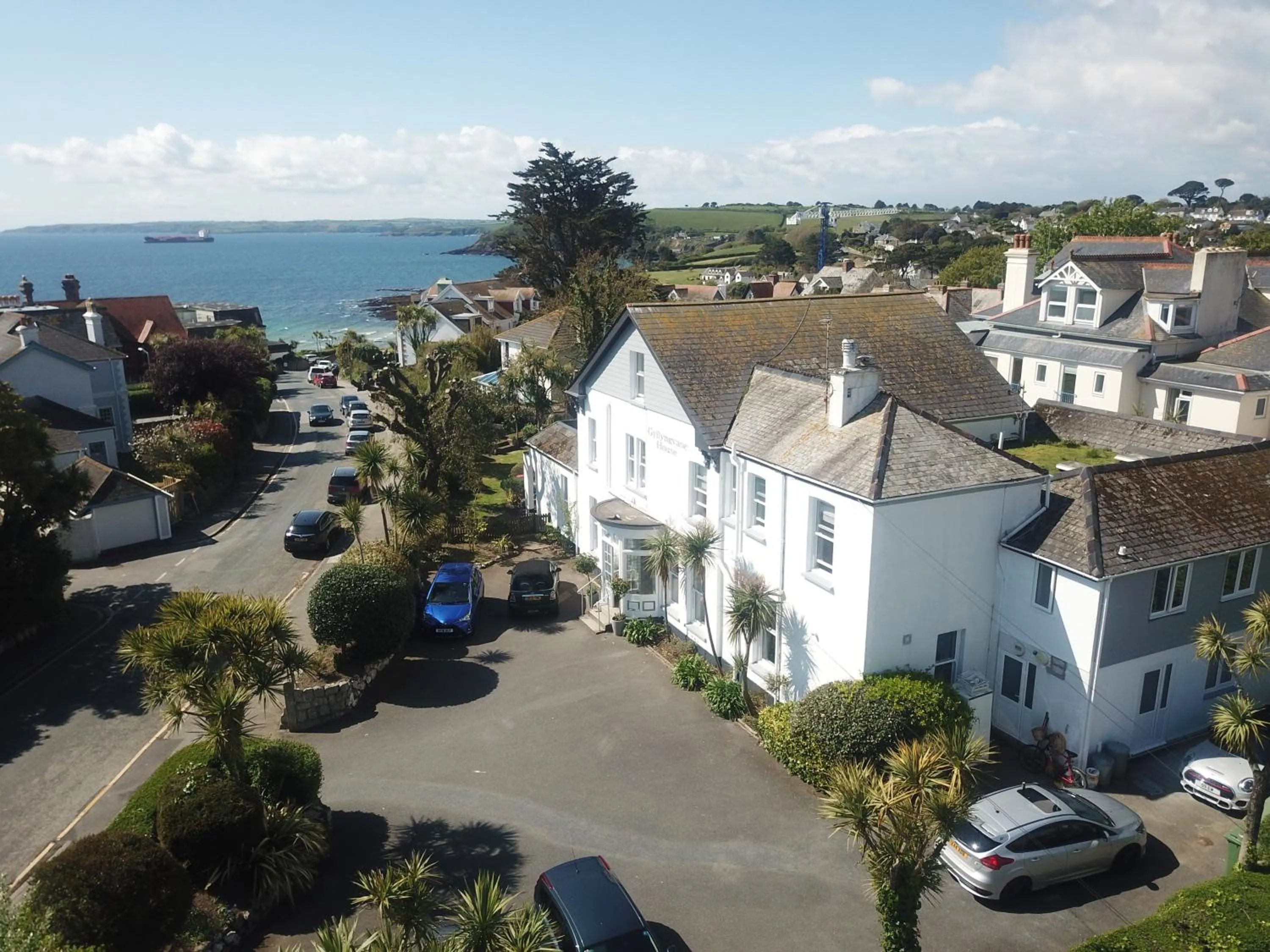 Gyllyngvase House