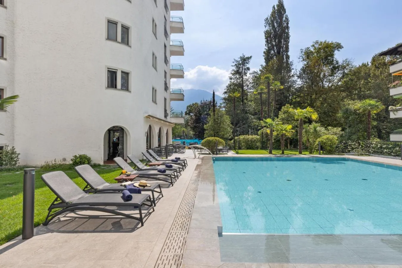 Swimming pool in Aparthotel Al Lago