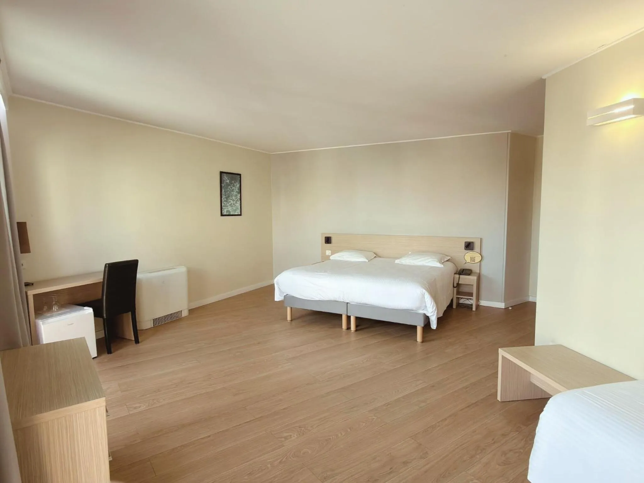 Bed in Hôtel de l'Étoile