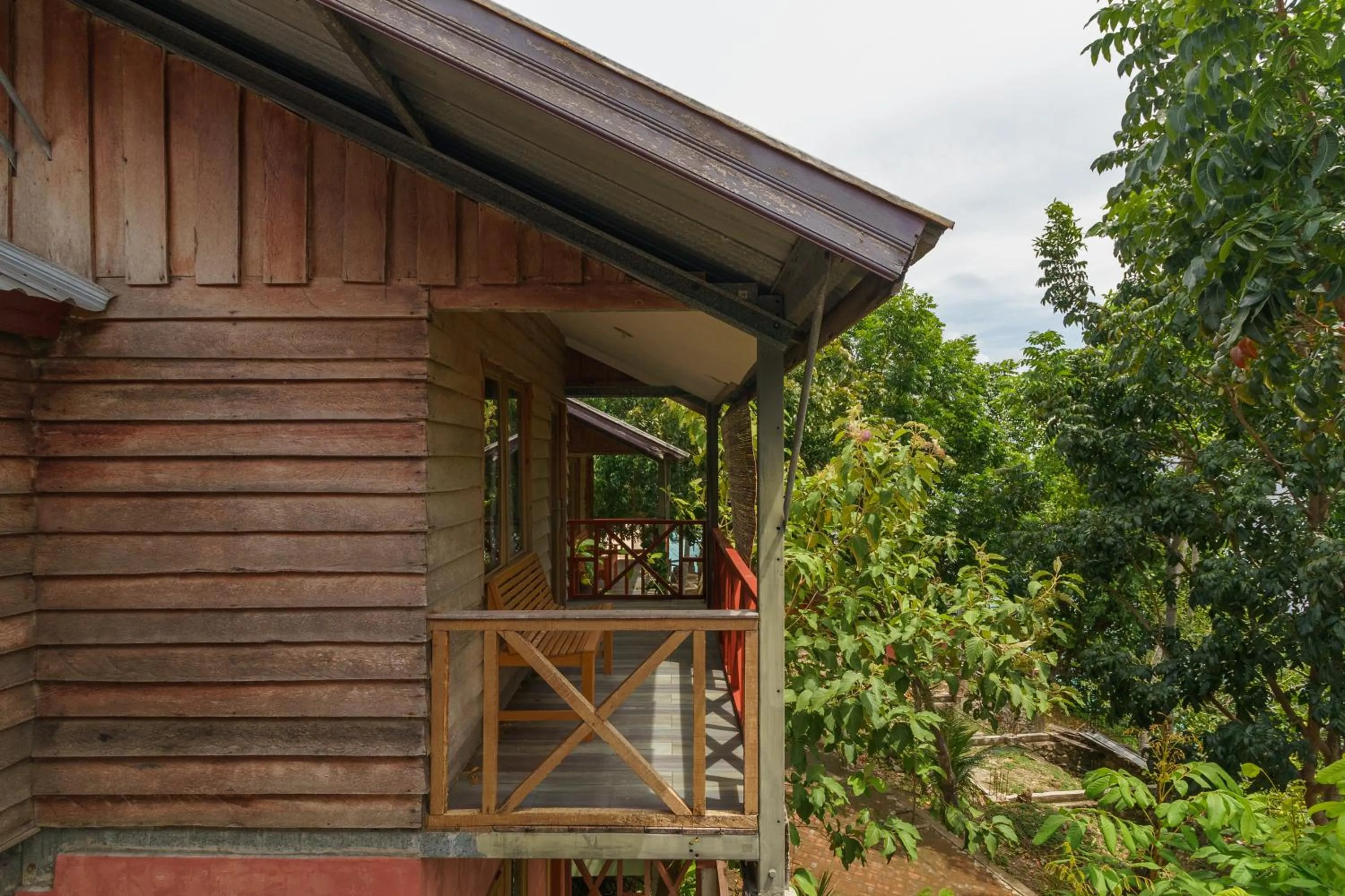 Balcony/Terrace in RedDoorz Syariah at Sumur Tiga Beach Sabang Aceh