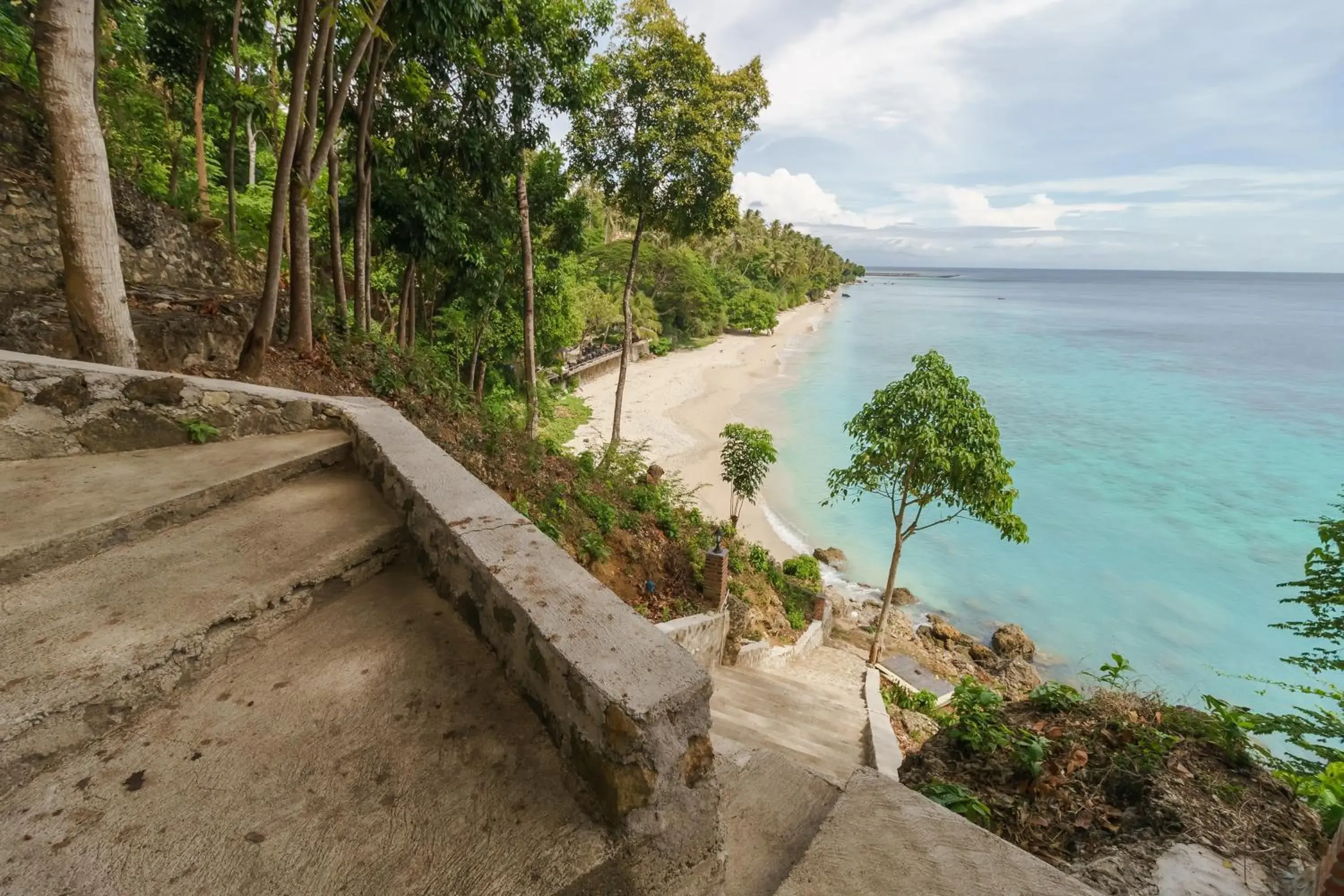 Sea view in RedDoorz Syariah at Sumur Tiga Beach Sabang Aceh Sea view in RedDoorz Syariah at Sumur Tiga Beach Sabang Aceh