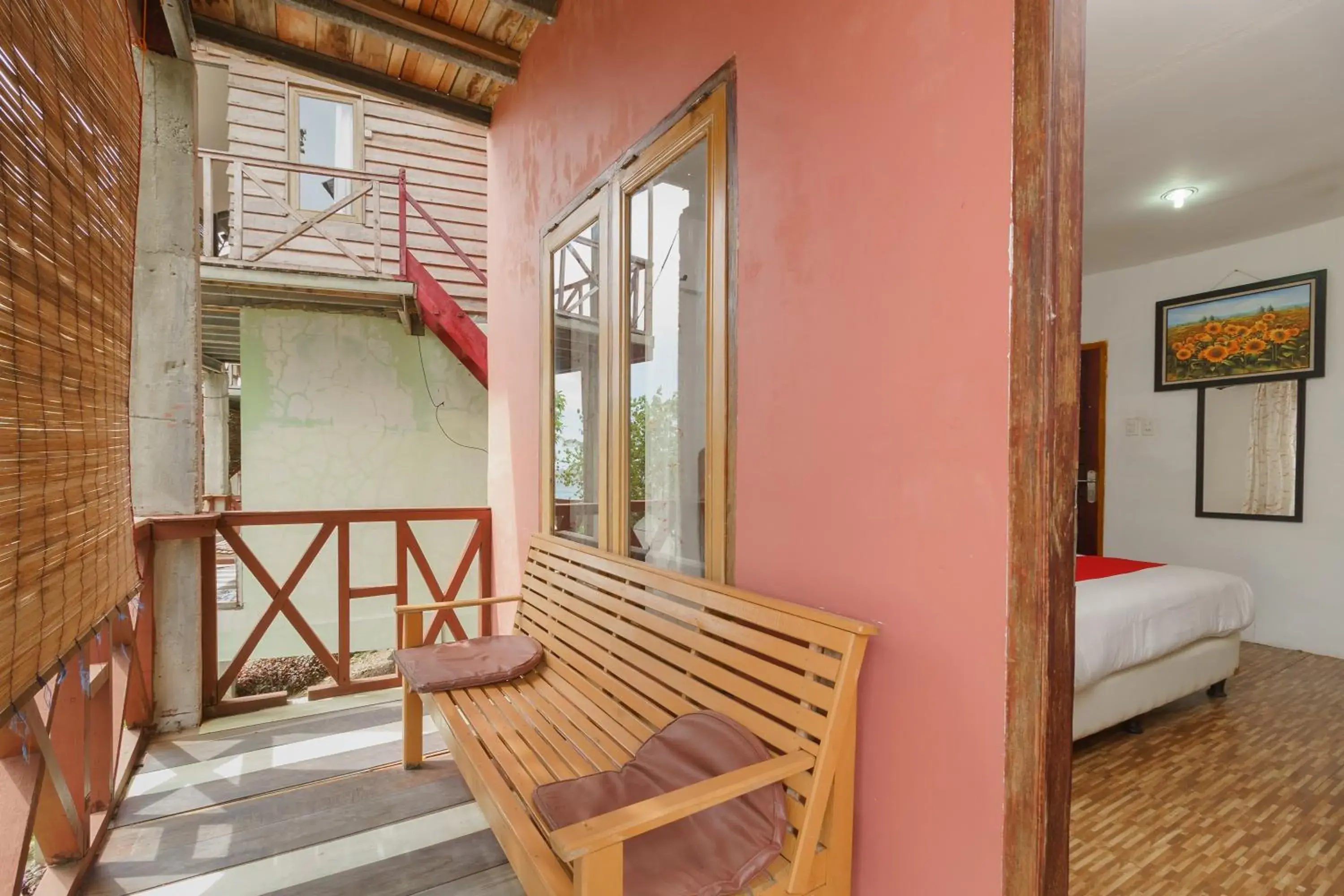 Facade/entrance, Bed in RedDoorz Syariah at Sumur Tiga Beach Sabang Aceh Facade/entrance, Bed in RedDoorz Syariah at Sumur Tiga Beach Sabang Aceh