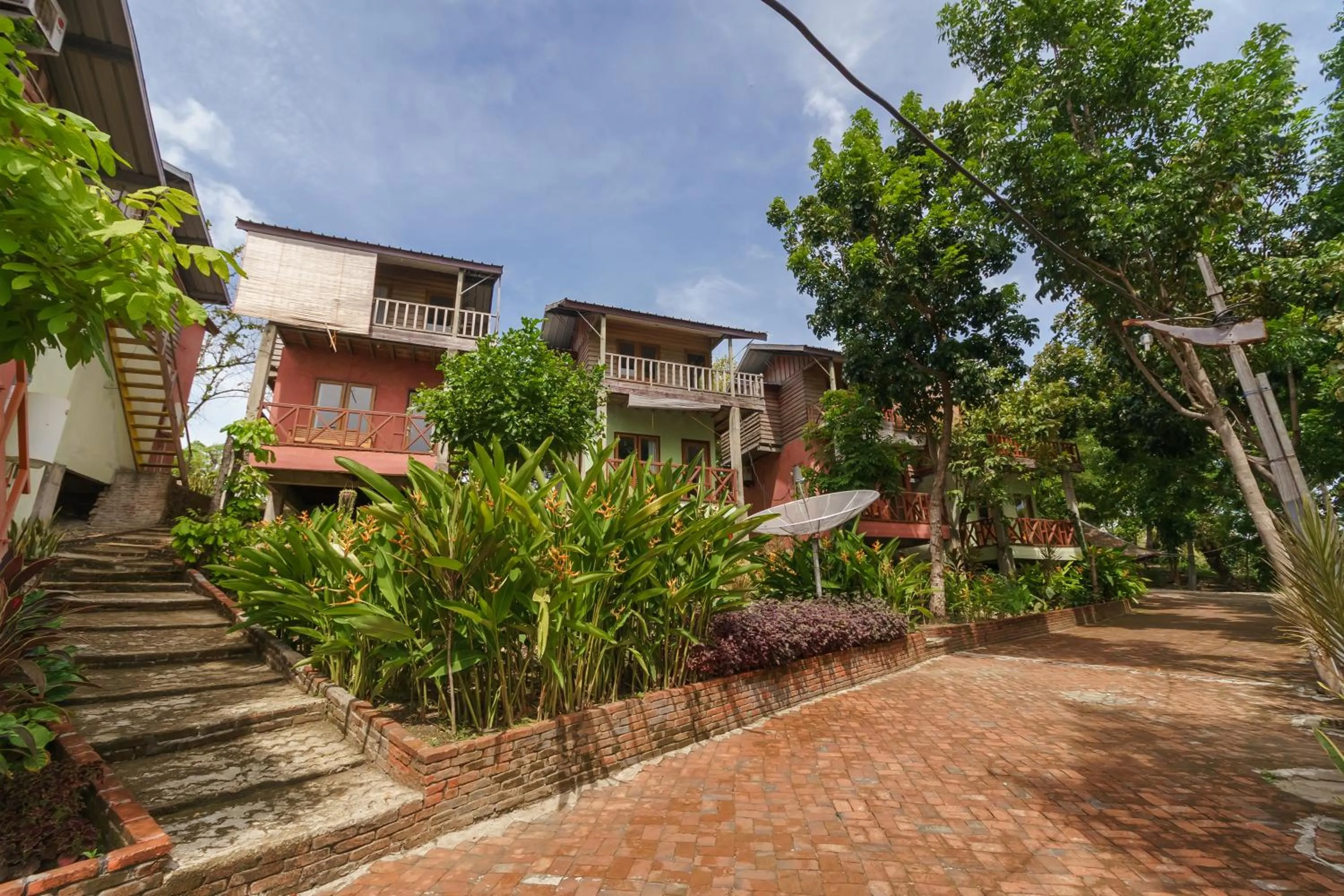 Property building in RedDoorz Syariah at Sumur Tiga Beach Sabang Aceh