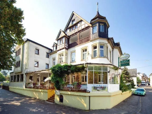 Facade/entrance in Hotel Krone Riesling