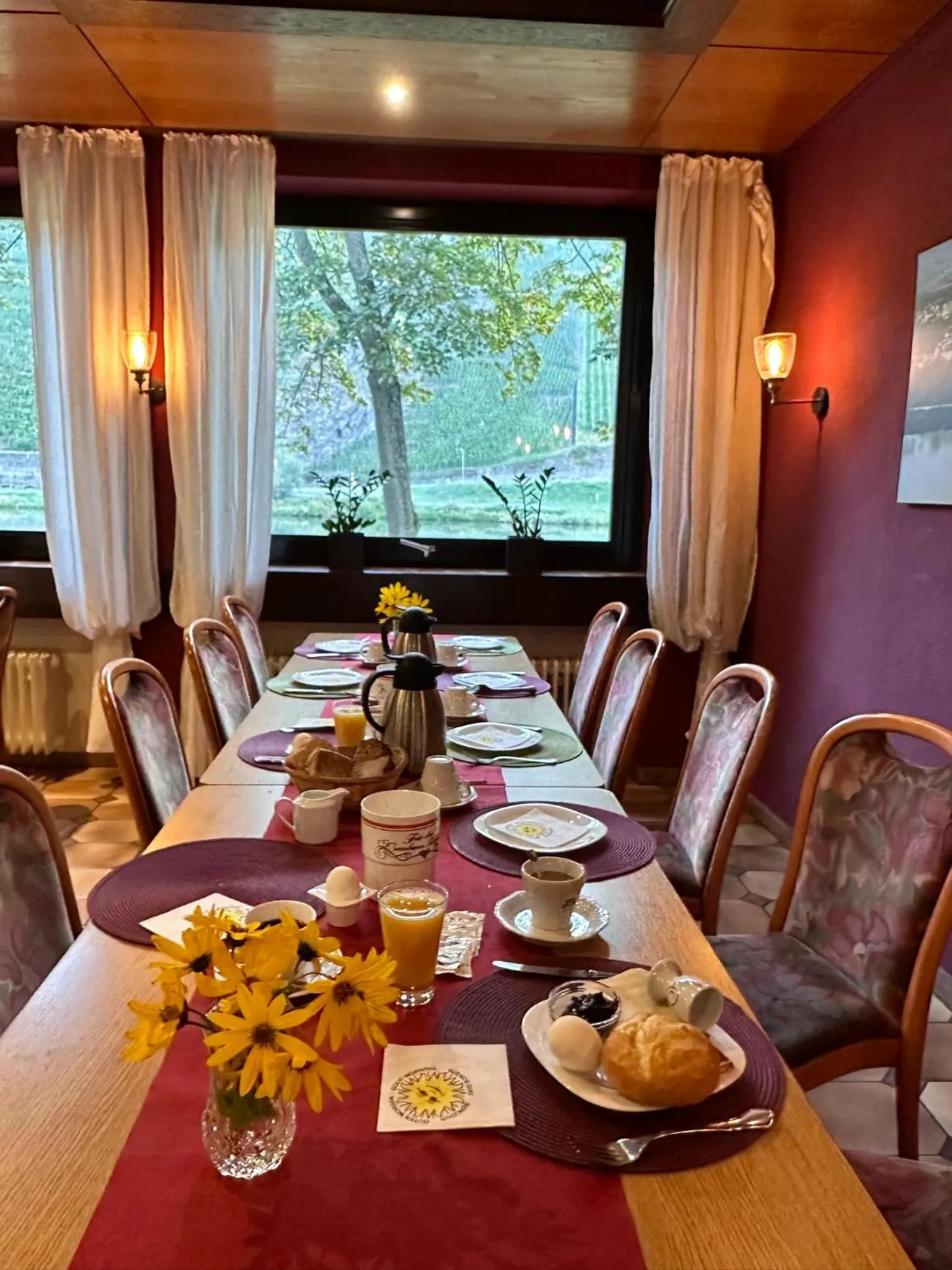 Restaurant/places to eat in Hotel Krone Riesling