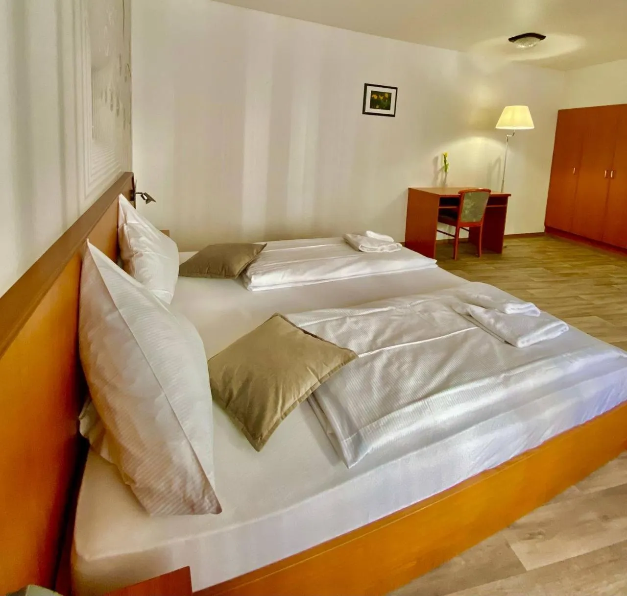 Bed in Hotel Krone Riesling