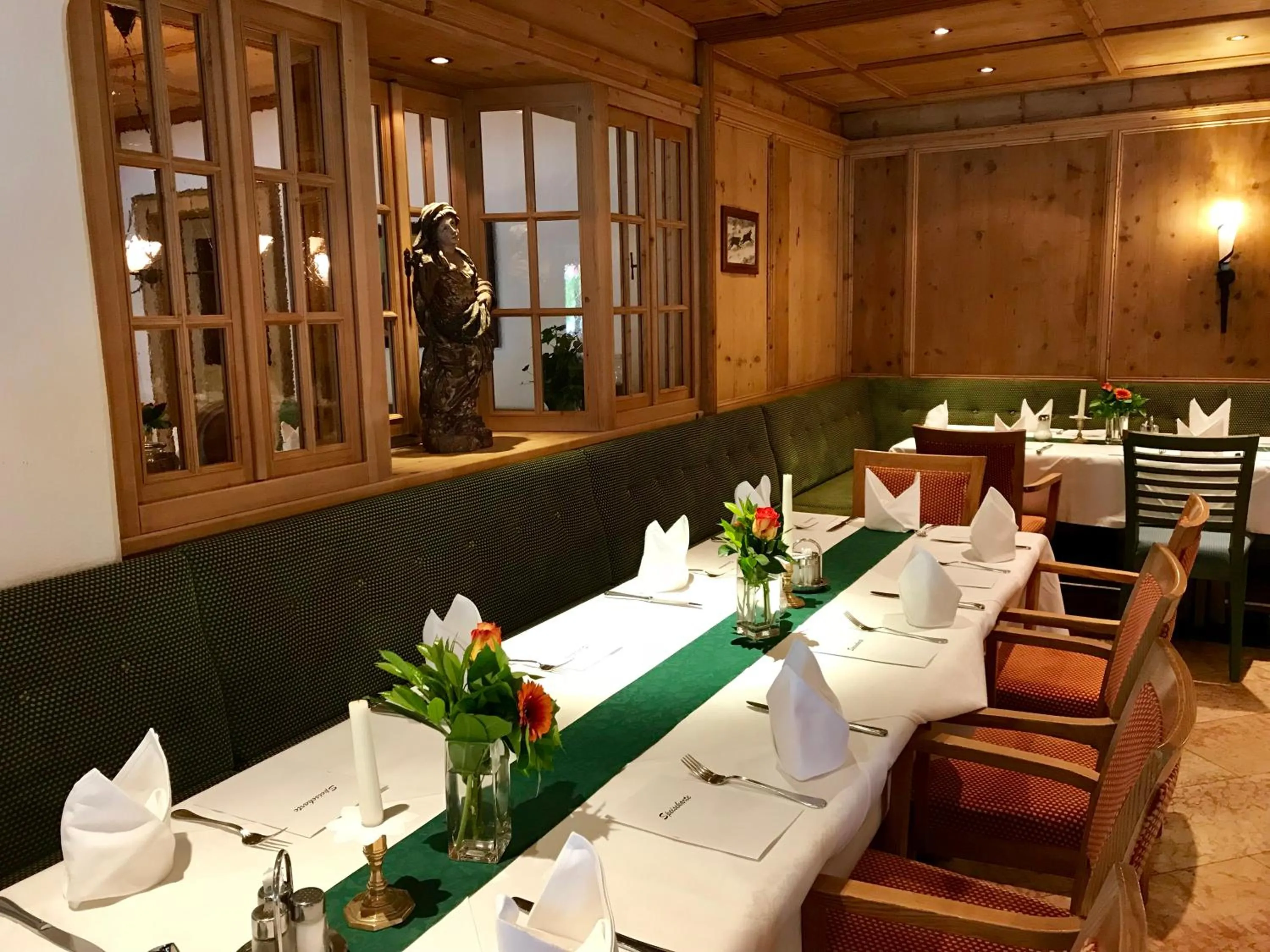 Restaurant/places to eat in Hotel Tipotsch