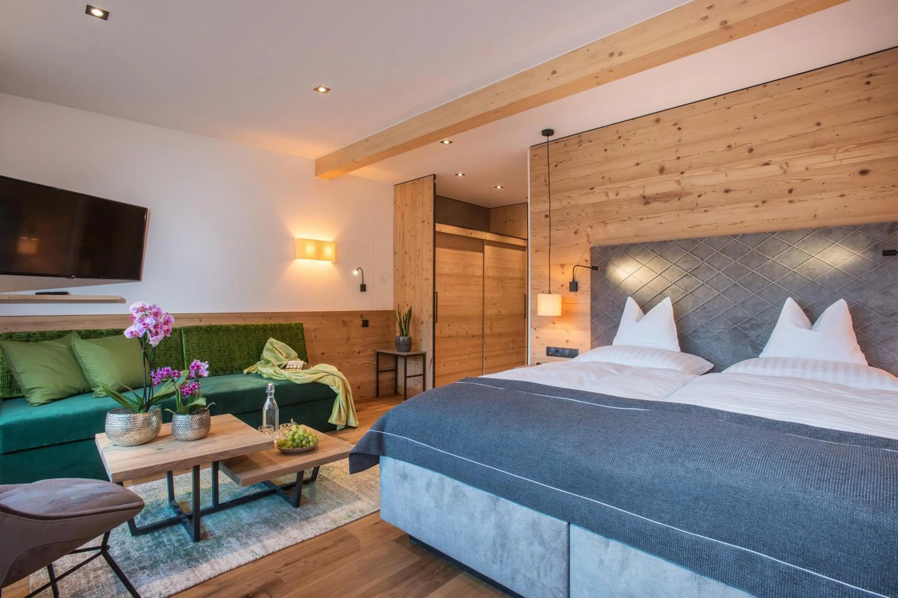 Bed in Hotel Tipotsch