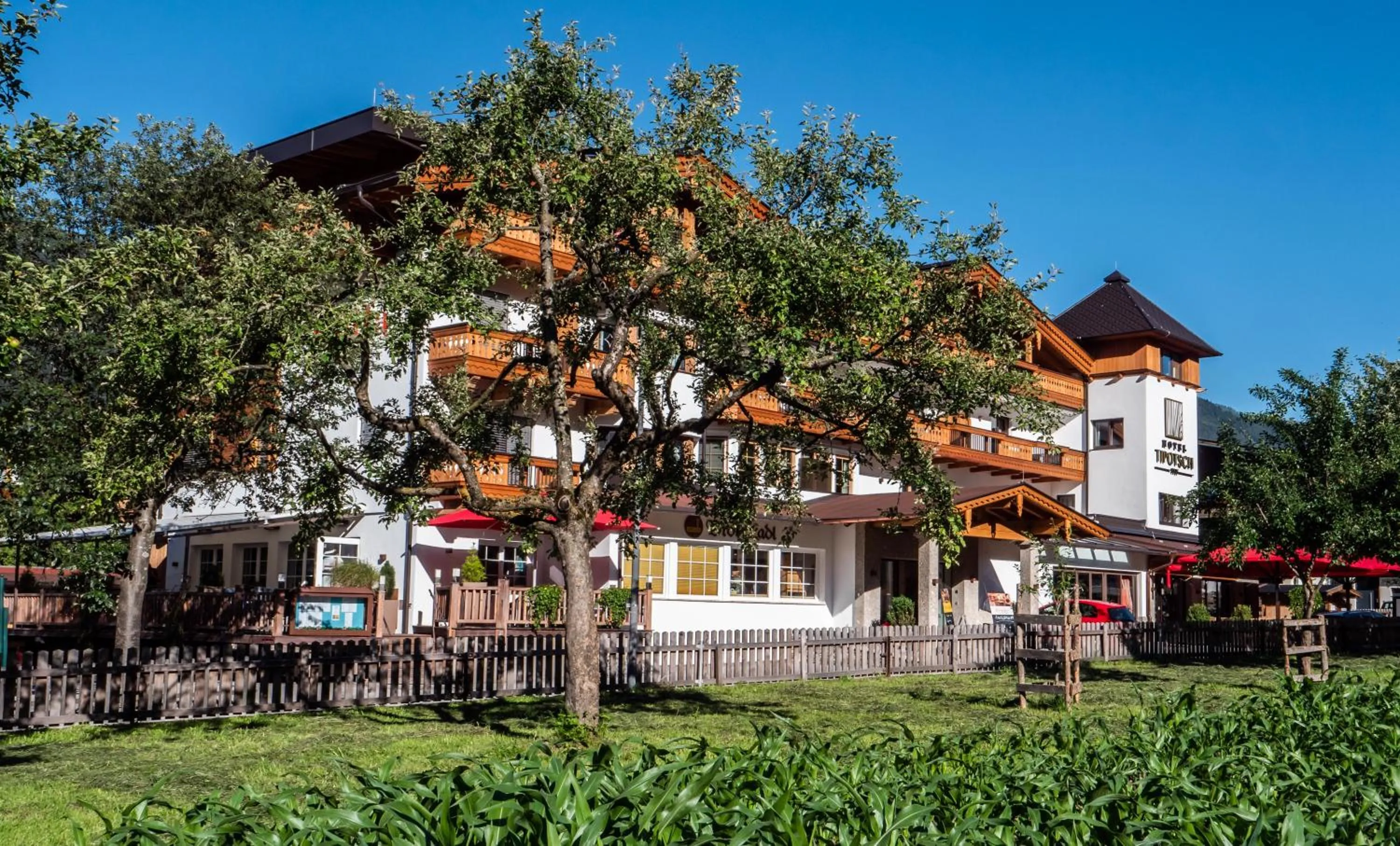 Facade/entrance in Hotel Tipotsch