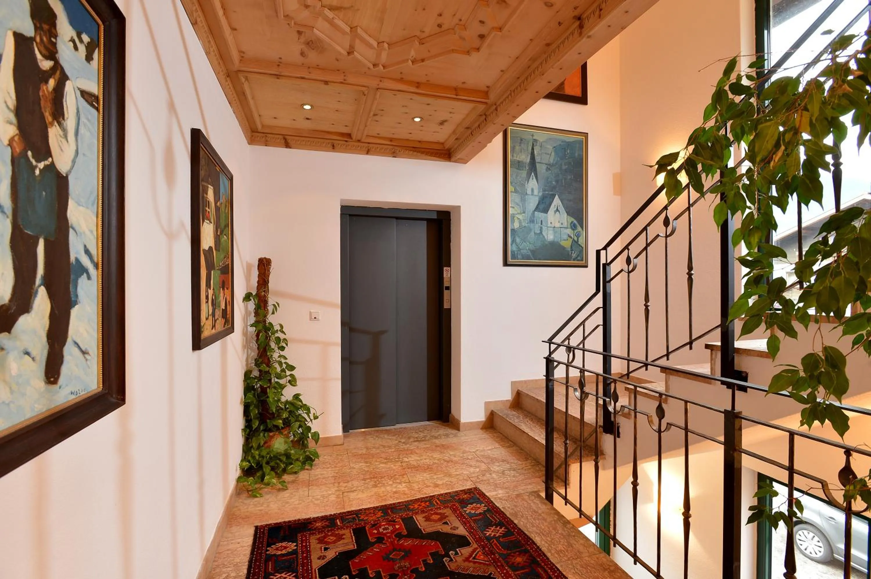 Facade/entrance in Hotel Tipotsch