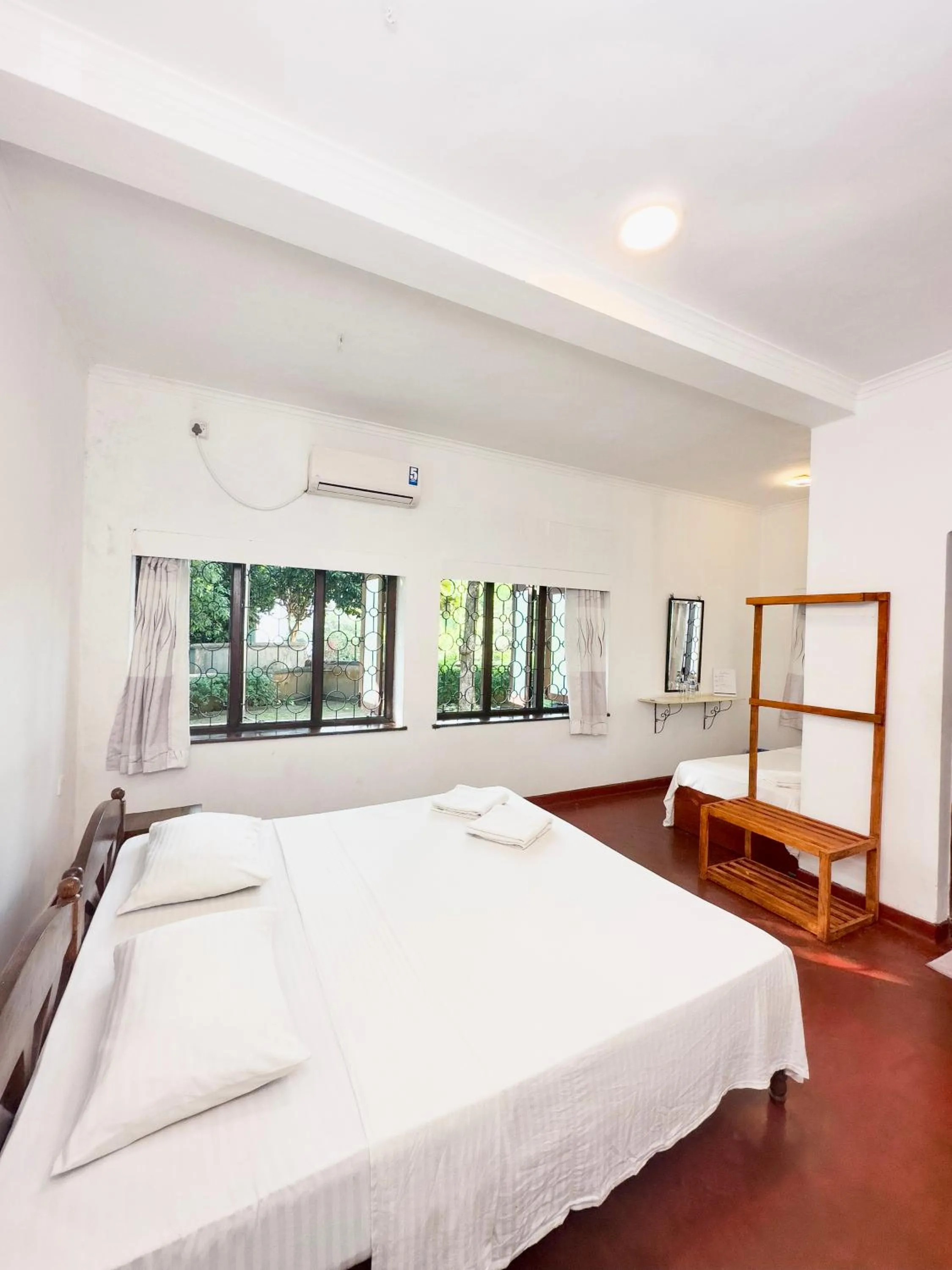 Bed in Fortuna Heritage Home